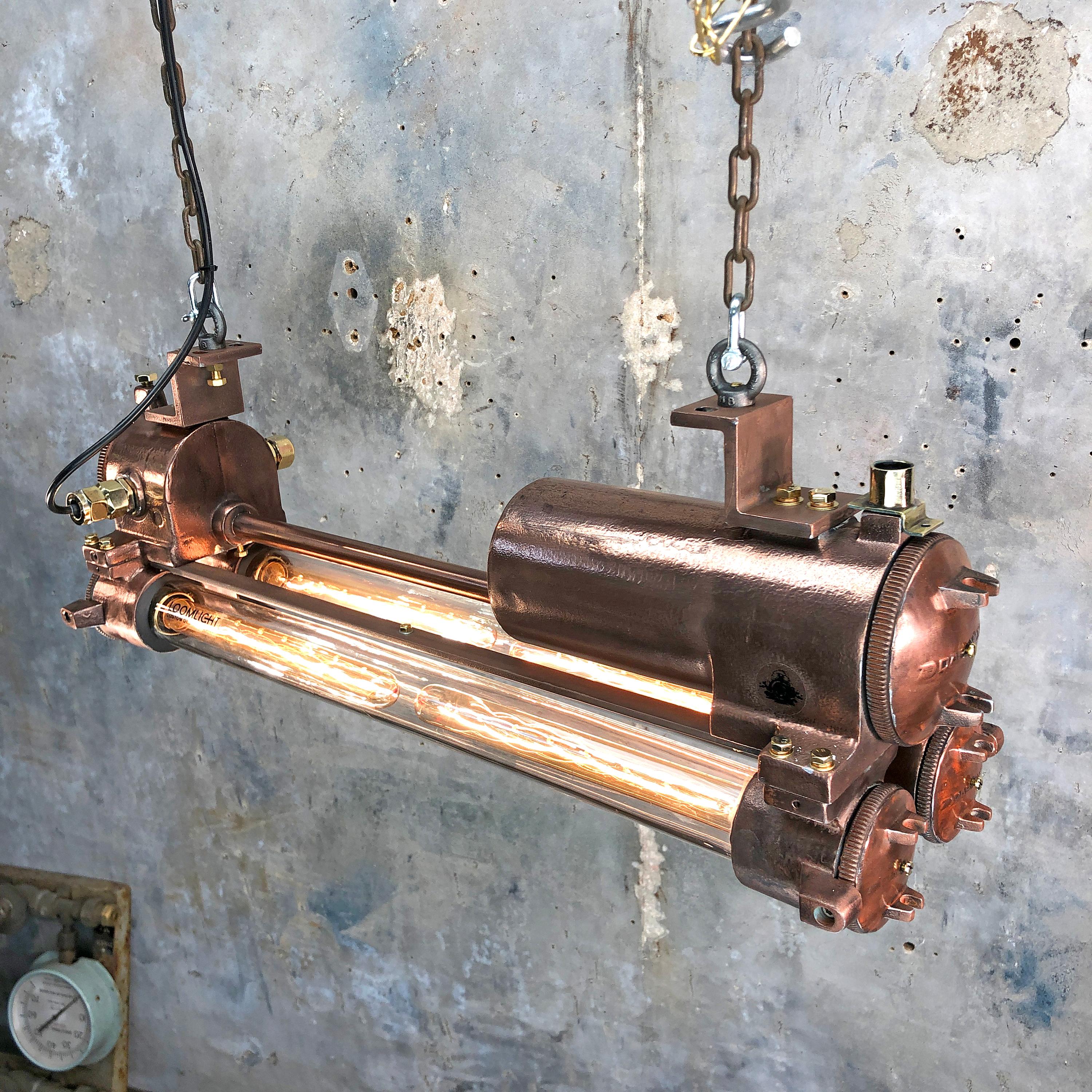 Lámpara industrial de tubo Edison de cobre, latón pulido y vidrio ignífugo de los años 70 4