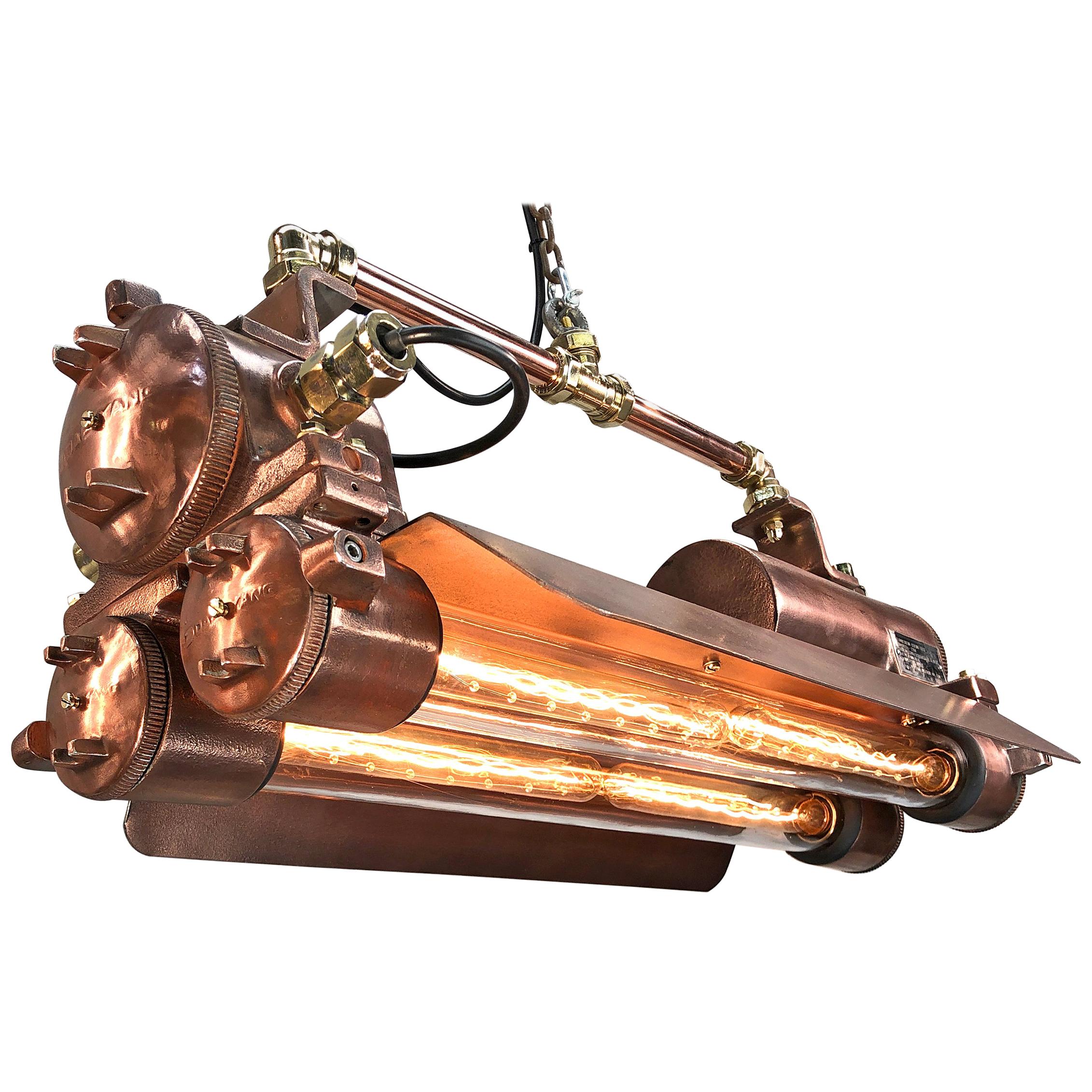 Lampe tube industrielle des années 1970, en cuivre, laiton poli et verre flammé avec abat-jour