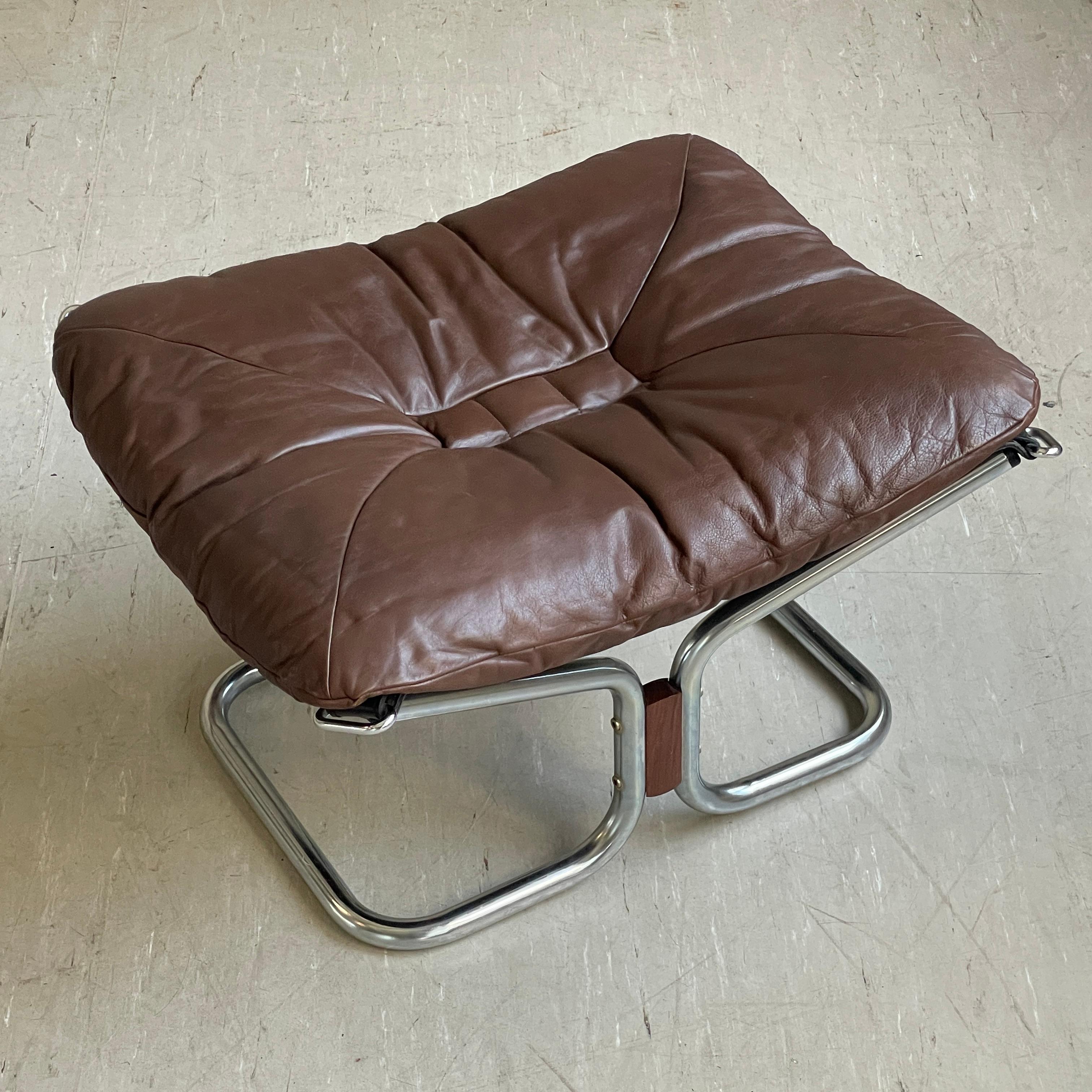 1970's Ingmar Relling leather ottoman No. 2 In Good Condition For Sale In Bern, CH