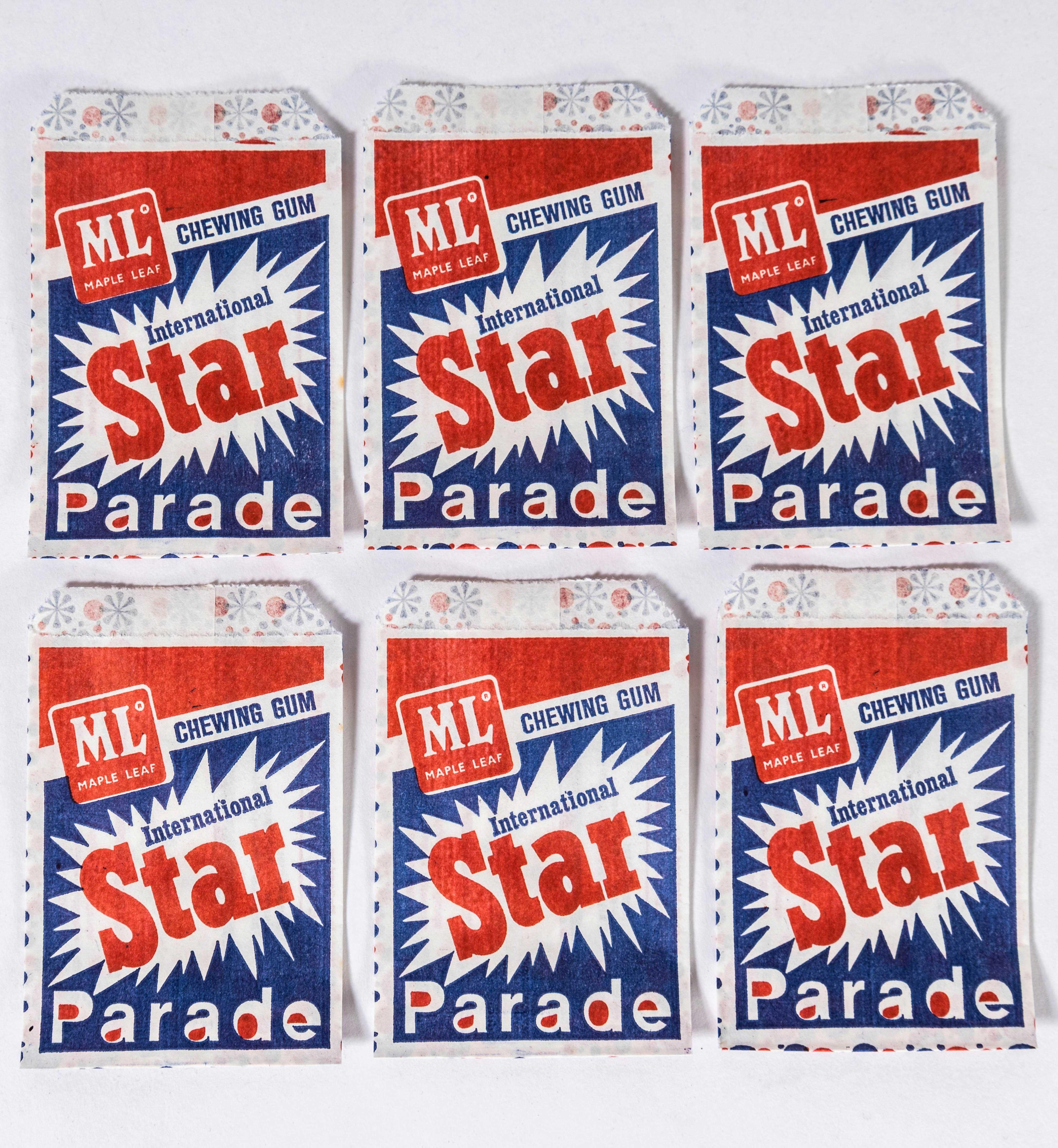 Fine XX secolo Sacchetti di gomme da masticare International Star Parade degli anni '70 - Confezione da venti in vendita