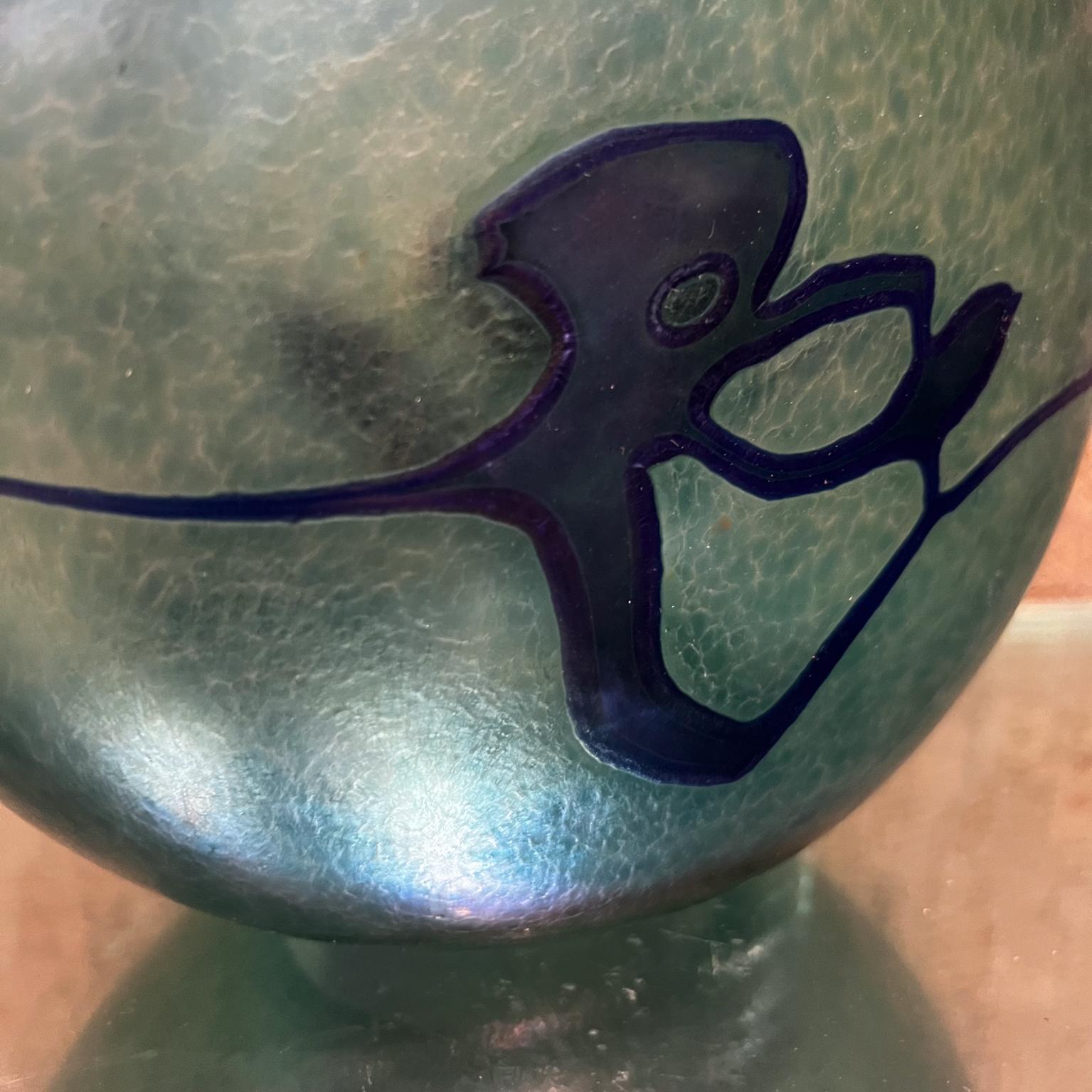 1970s Iridescent Green Art Glass Vase Robert Held Canada For Sale 2