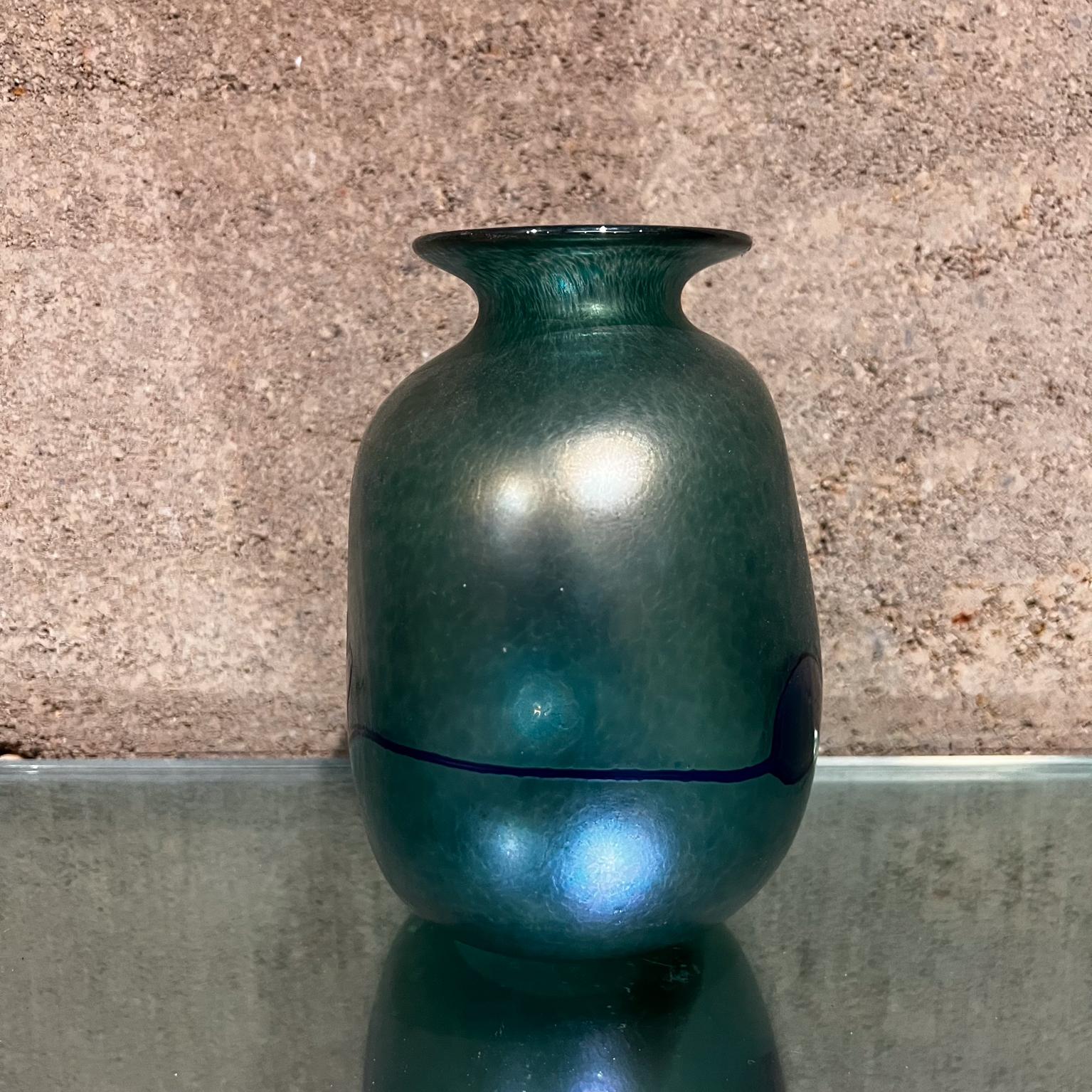 Mid-Century Modern 1970s Iridescent Green Art Glass Vase Robert Held Canada For Sale