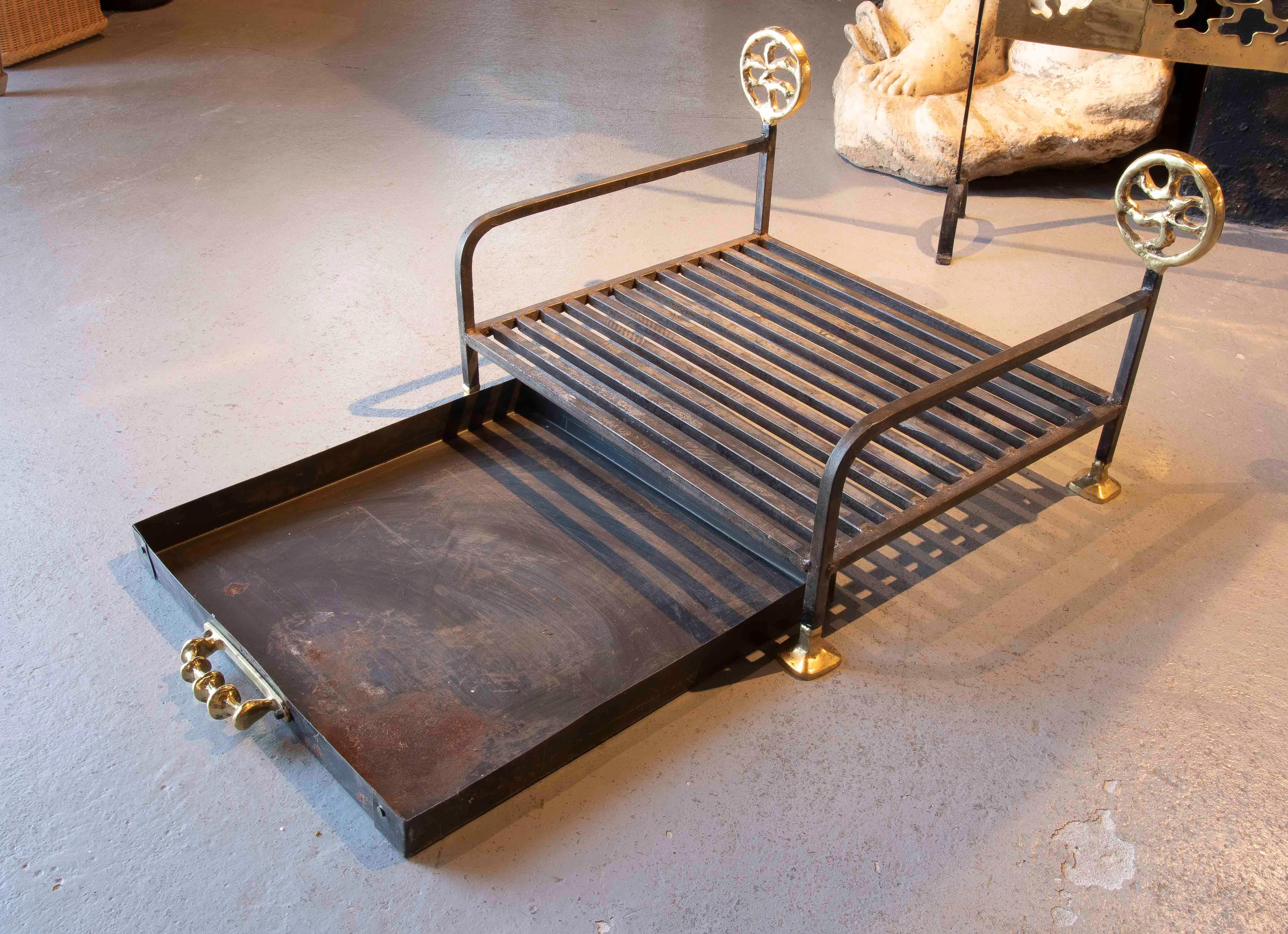 1970s Iron and Bronze Fireplace Log Holder by artist David Marshall In Good Condition For Sale In Marbella, ES