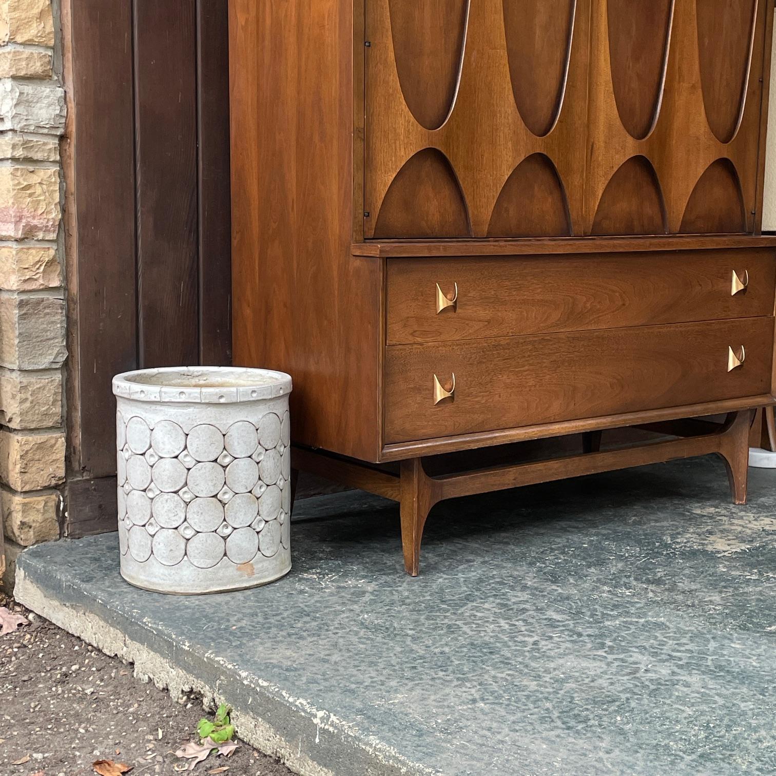 Wonderful and rare planter from Puerto Rico. Some small chips from normal uses.