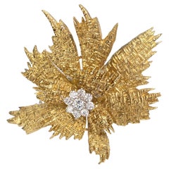 Vintage 1970's Italian 18-Karat Gold and Diamond Leaf Brooch
