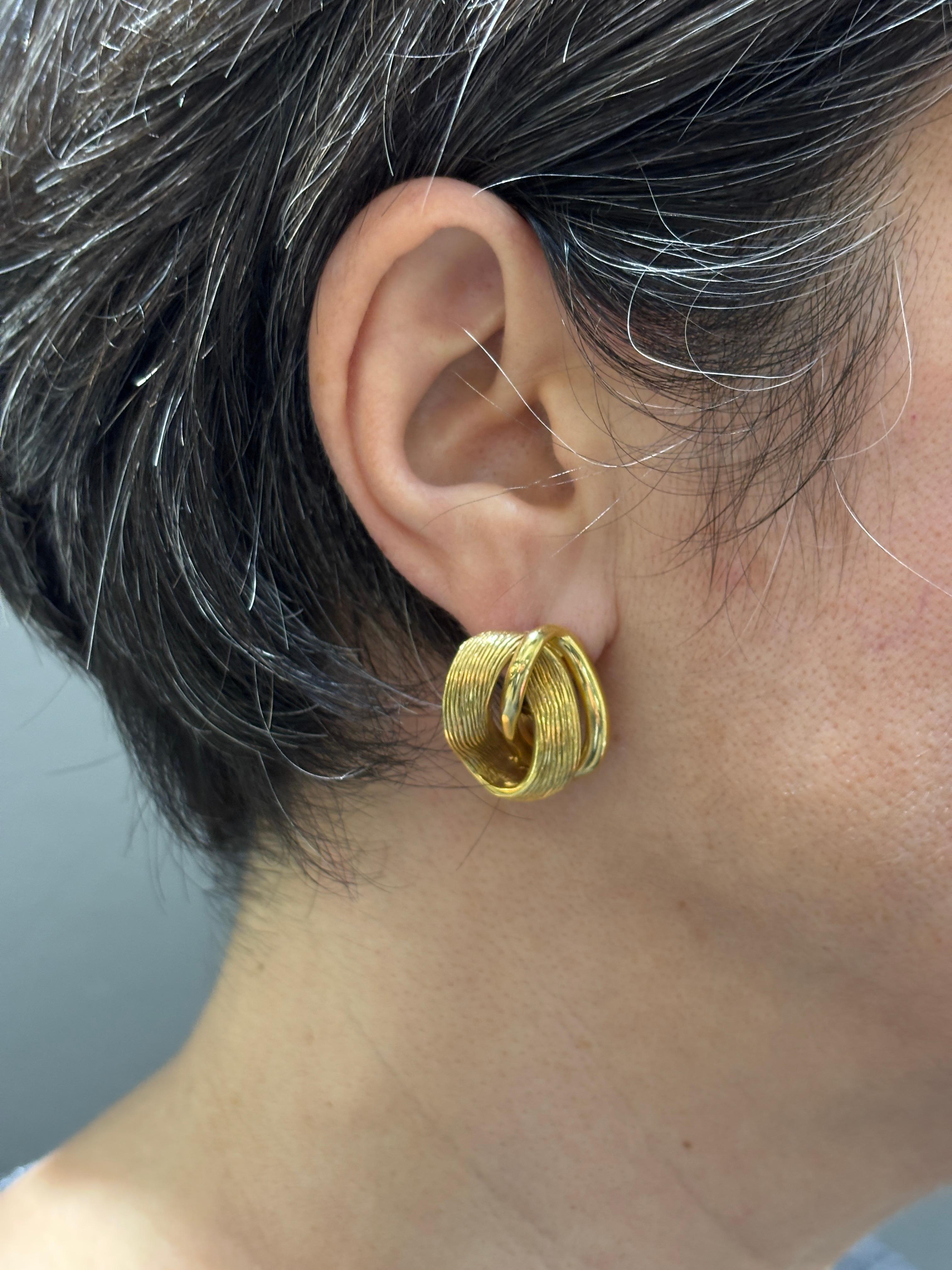 Orecchini a clip in oro 18k italiano degli anni '70 in vendita 6