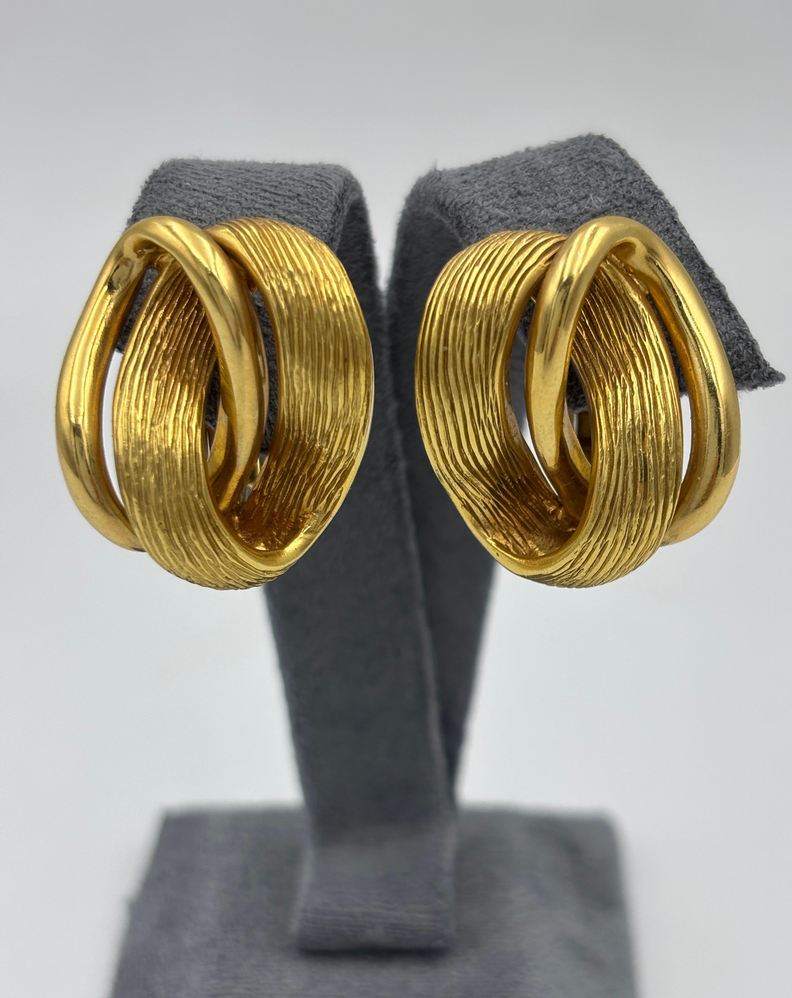 Orecchini a clip in oro 18k italiano degli anni '70 in vendita 1