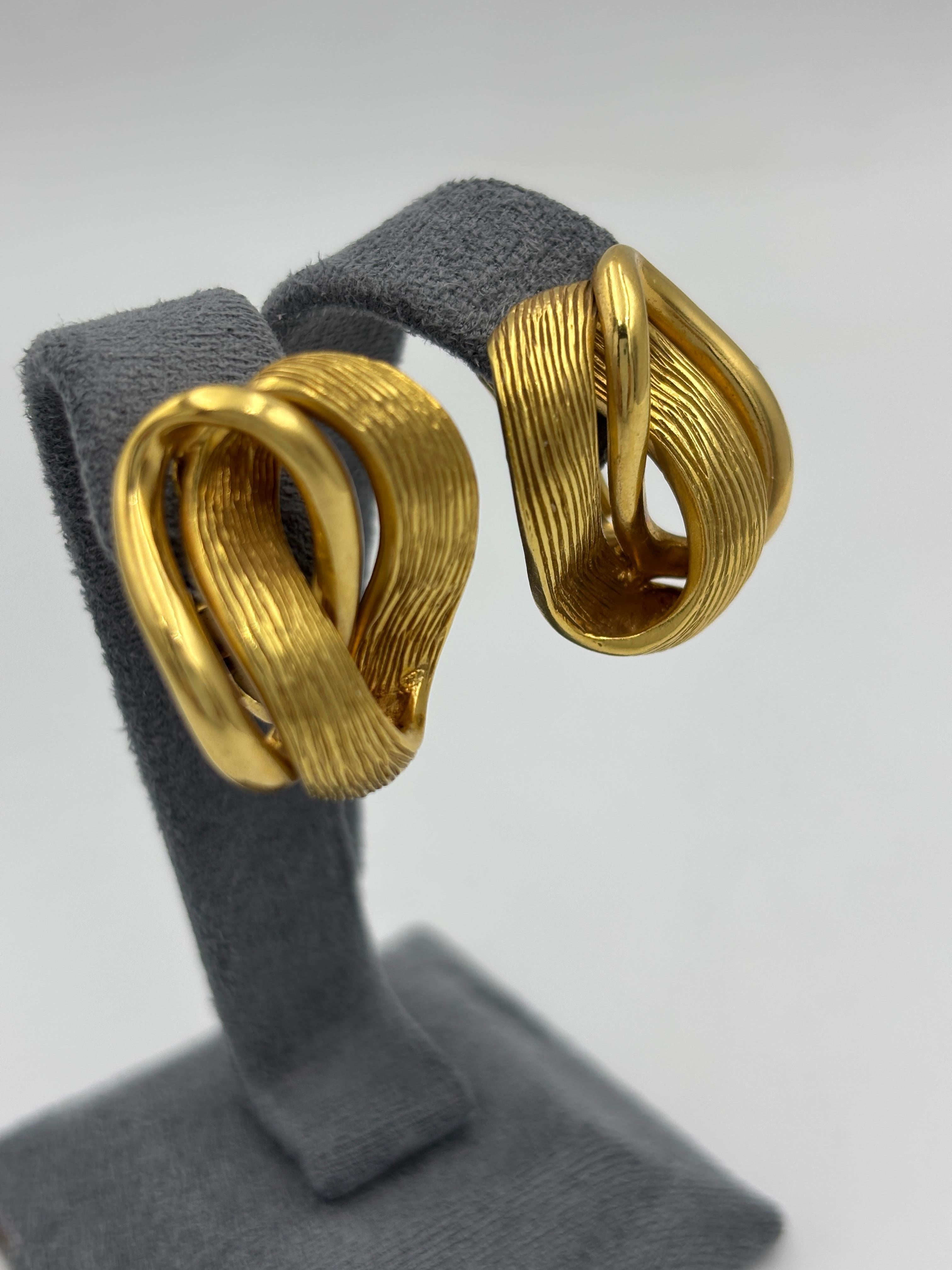 Orecchini a clip in oro 18k italiano degli anni '70 in vendita 2