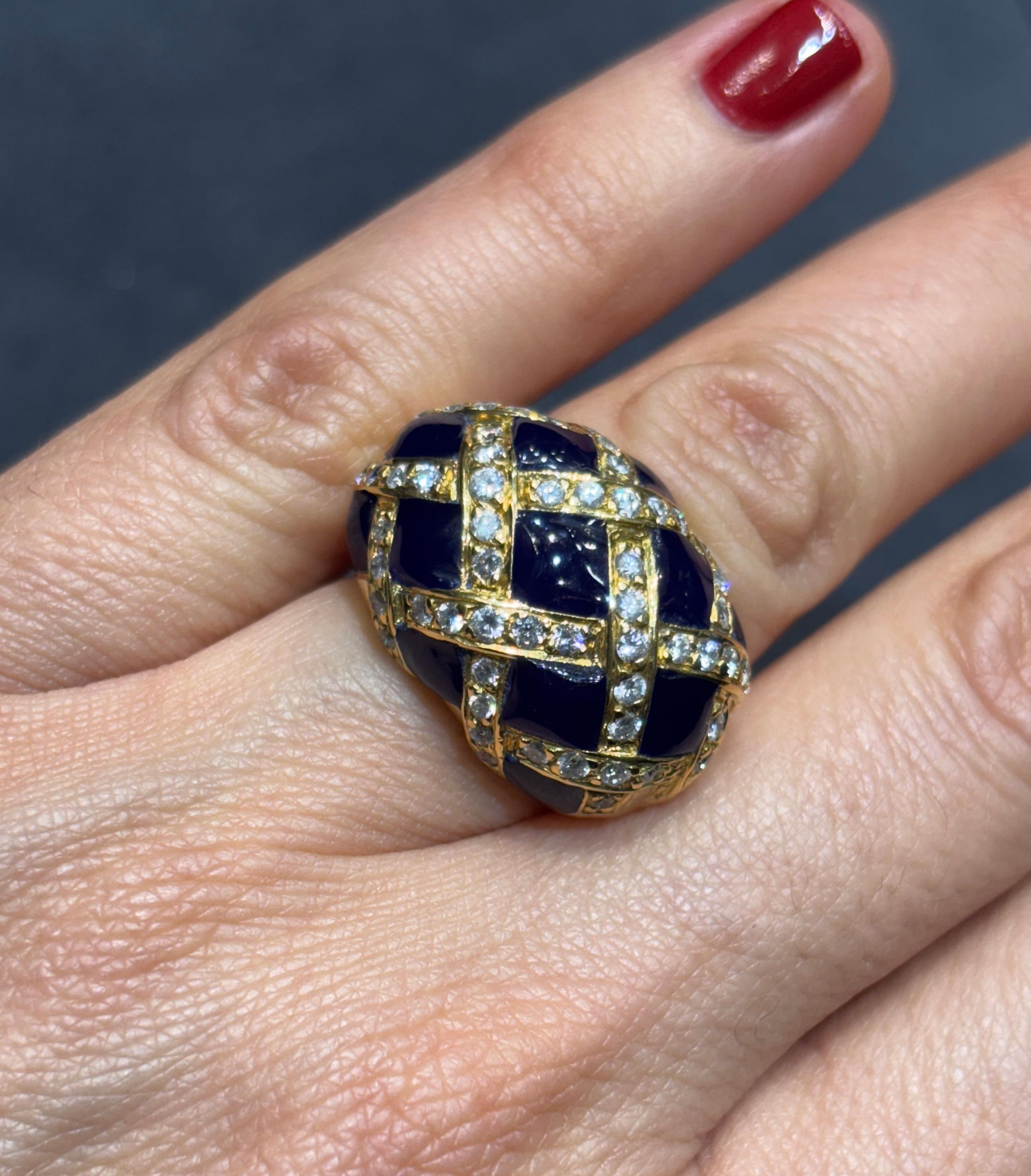Round Cut 1970s Italian 18k gold, enamel and diamond cocktail ring For Sale