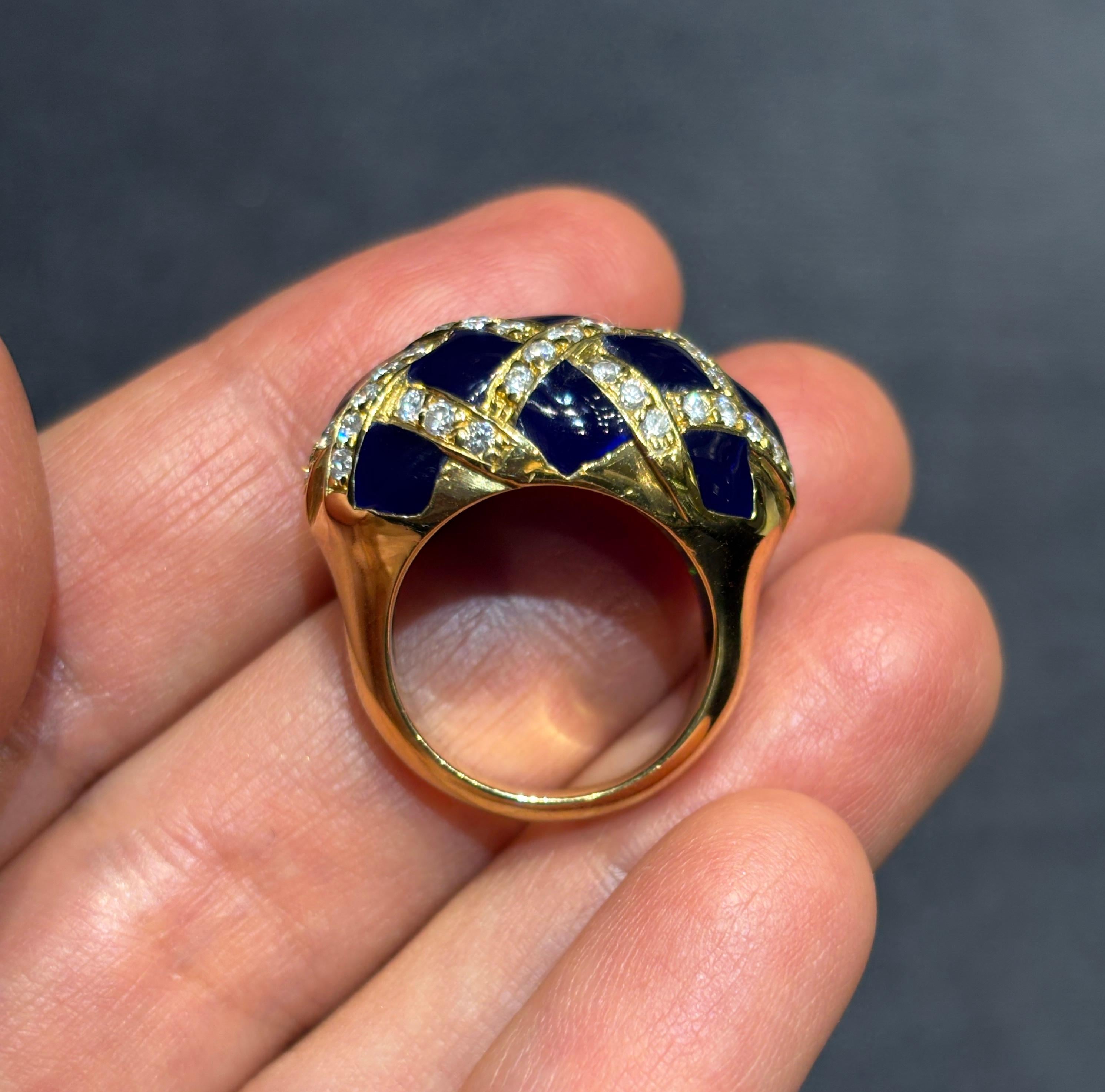 1970s Italian 18k gold, enamel and diamond cocktail ring For Sale 1