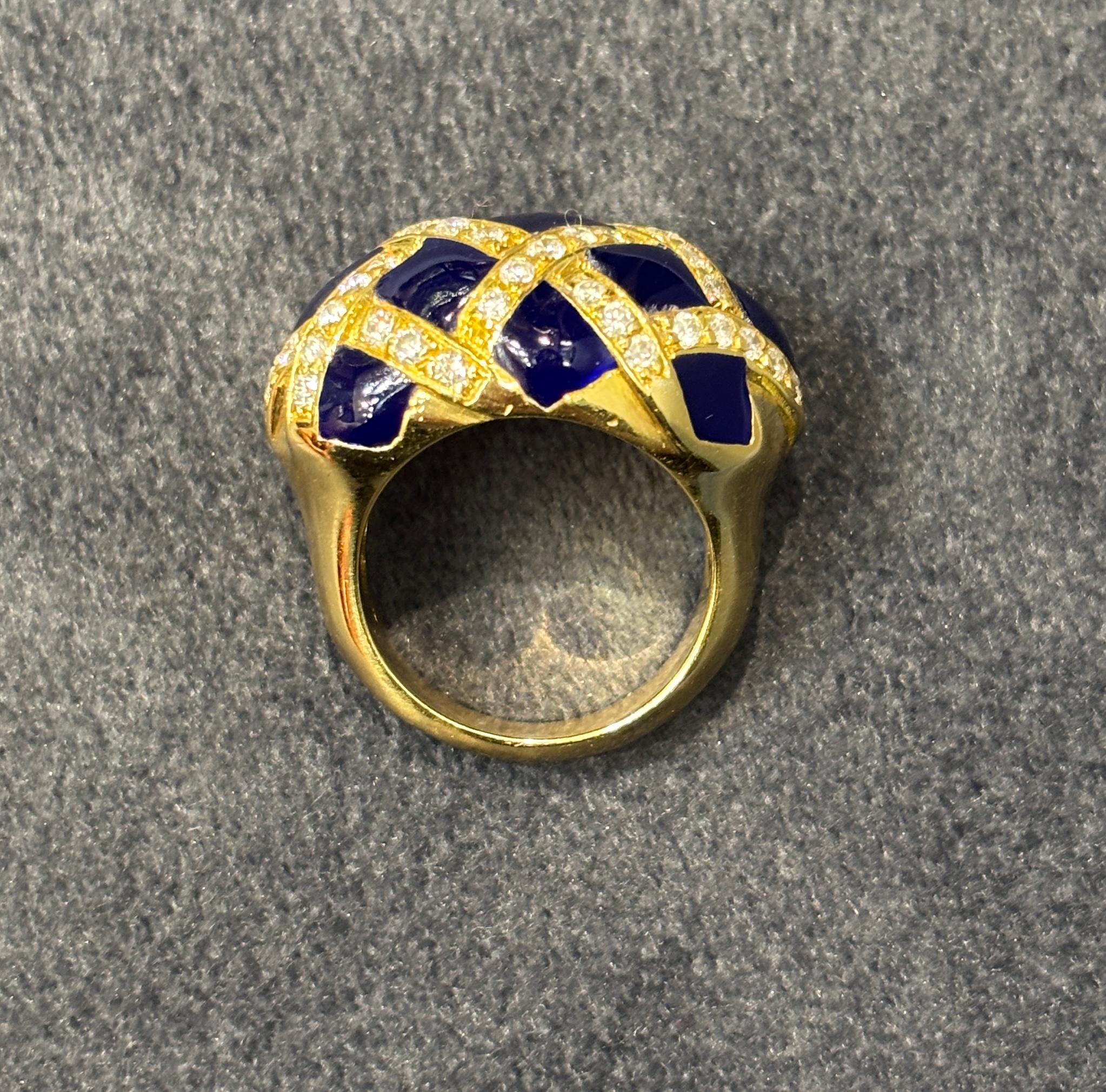 1970s Italian 18k gold, enamel and diamond cocktail ring For Sale 3