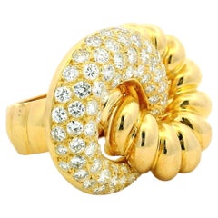 1970s Italian 18K Gold Pavé Diamond Sculptural Swirl Ring 2.75 Carats