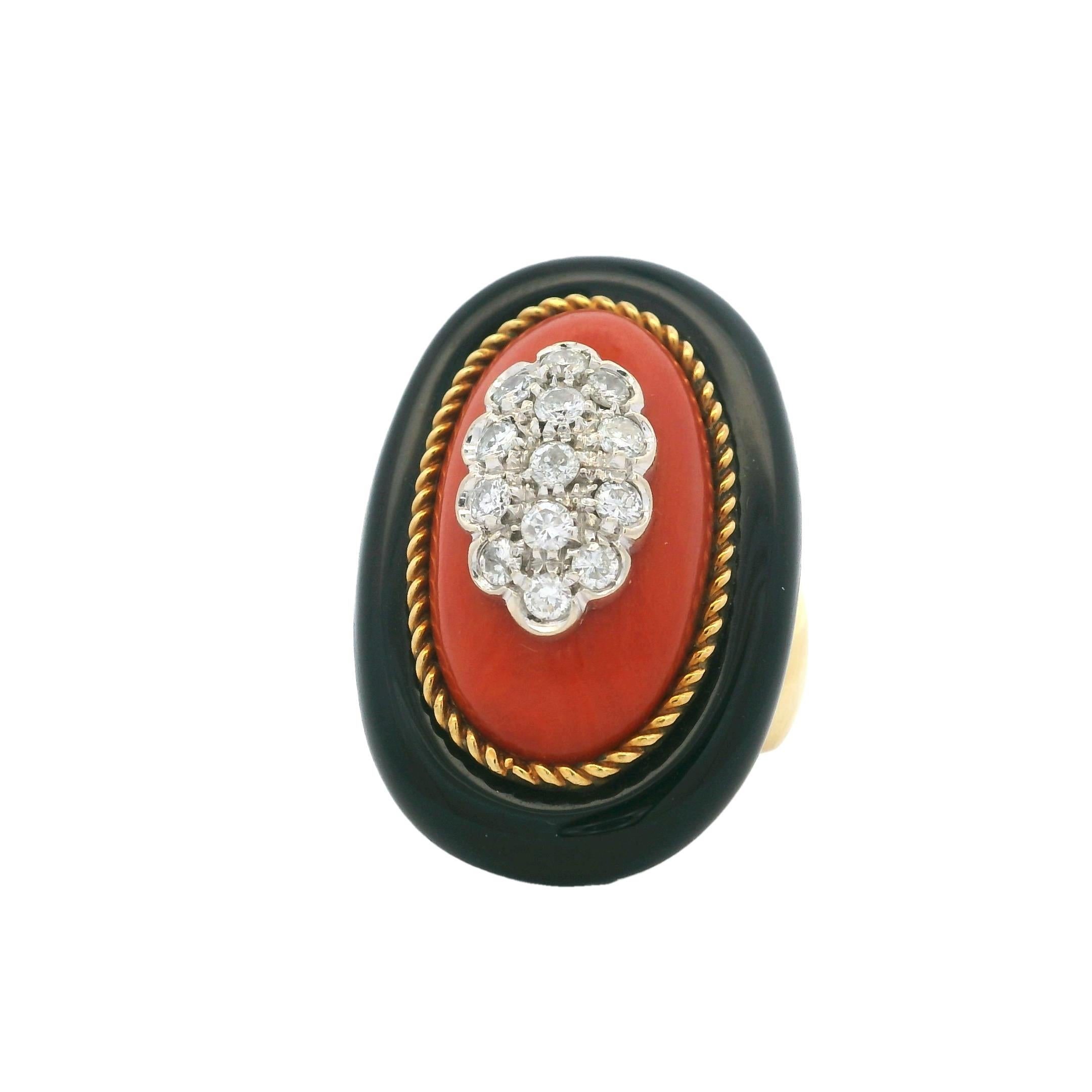 1970s Italian 18K Yellow Gold Coral, Diamond, and Black Onyx Cocktail Ring In Excellent Condition For Sale In Miami, FL