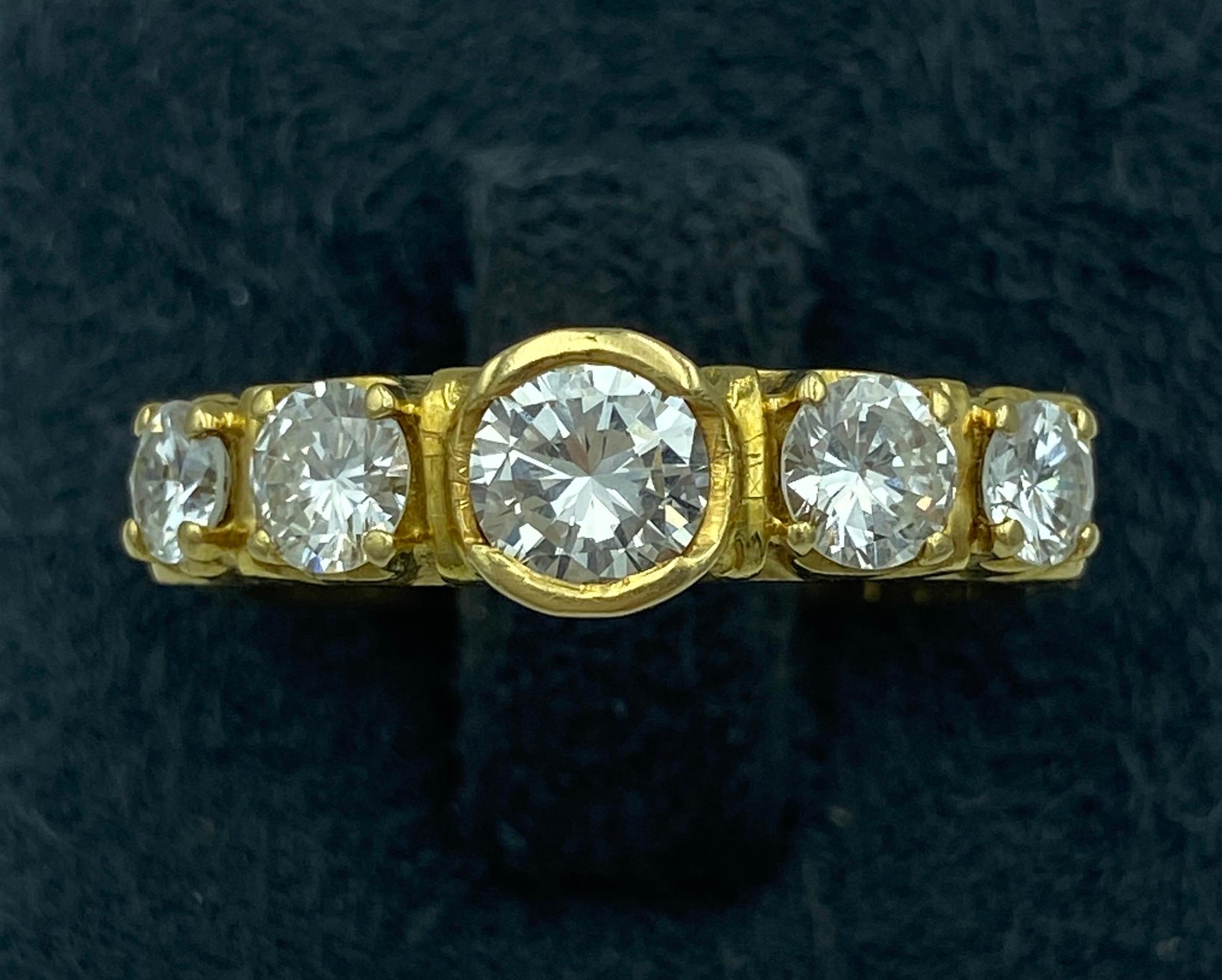 1970er Jahre italienischer Verlobungsring mit 5 Diamanten (Rundschliff)