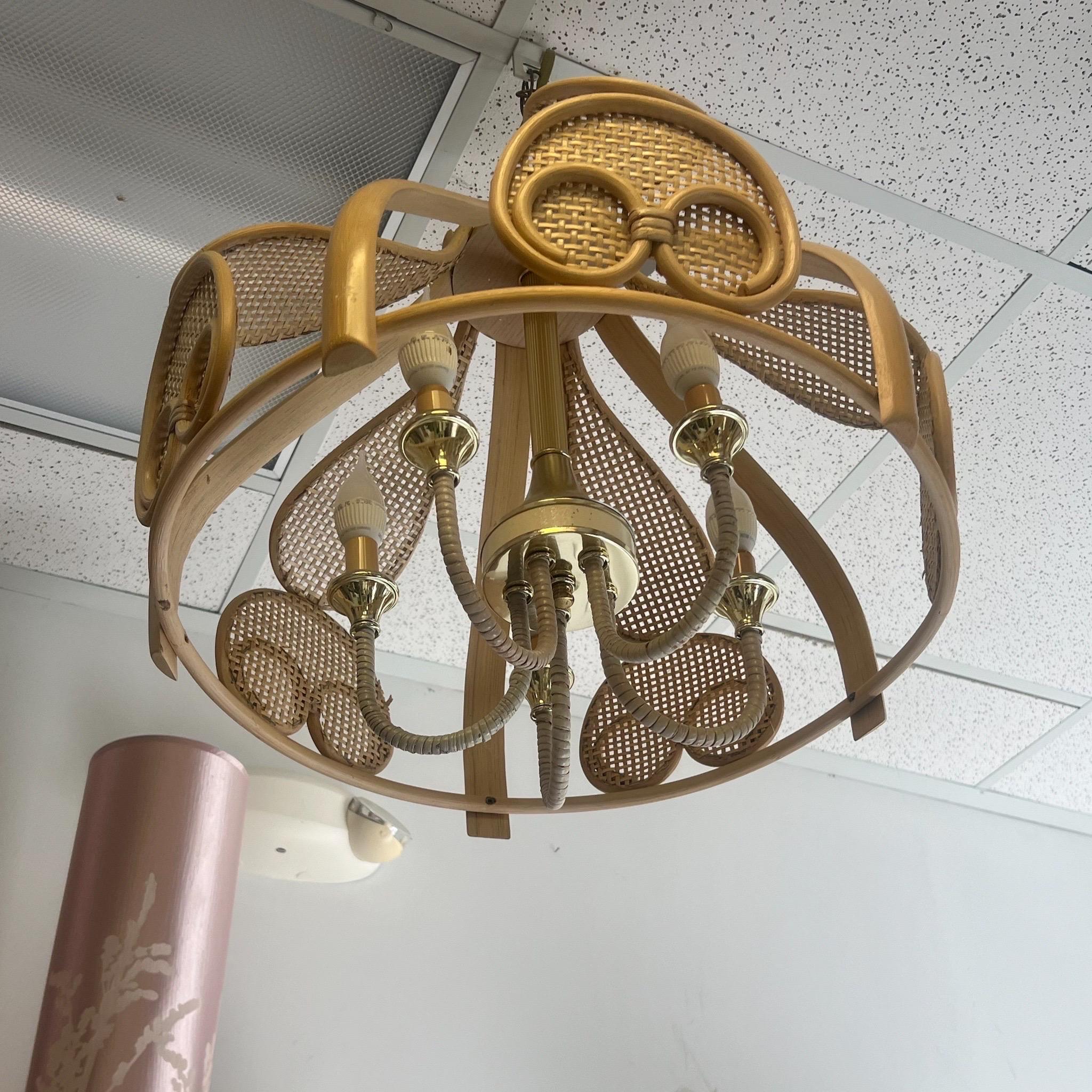 1970's Italian 5 Light Bamboo and Cane Caged Kronleuchter (Sonstiges) im Angebot
