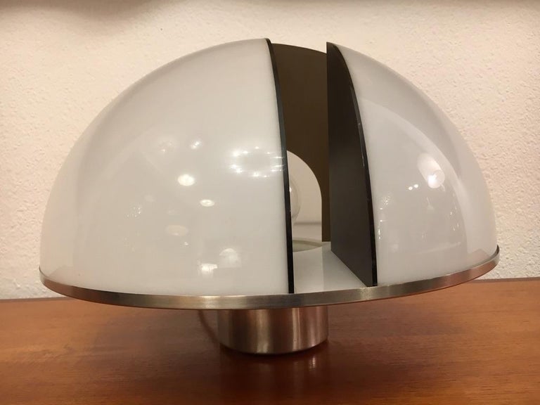 1970s Italian Acrylic and Steel Table Lamp For Sale at 1stDibs