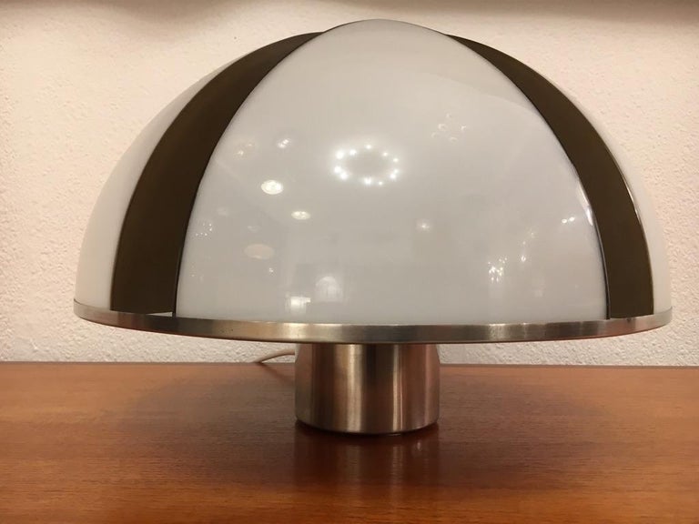 1970s Italian Acrylic and Steel Table Lamp For Sale at 1stDibs
