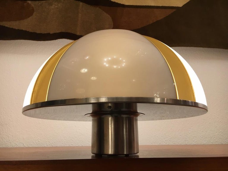 1970s Italian Acrylic and Steel Table Lamp For Sale at 1stDibs