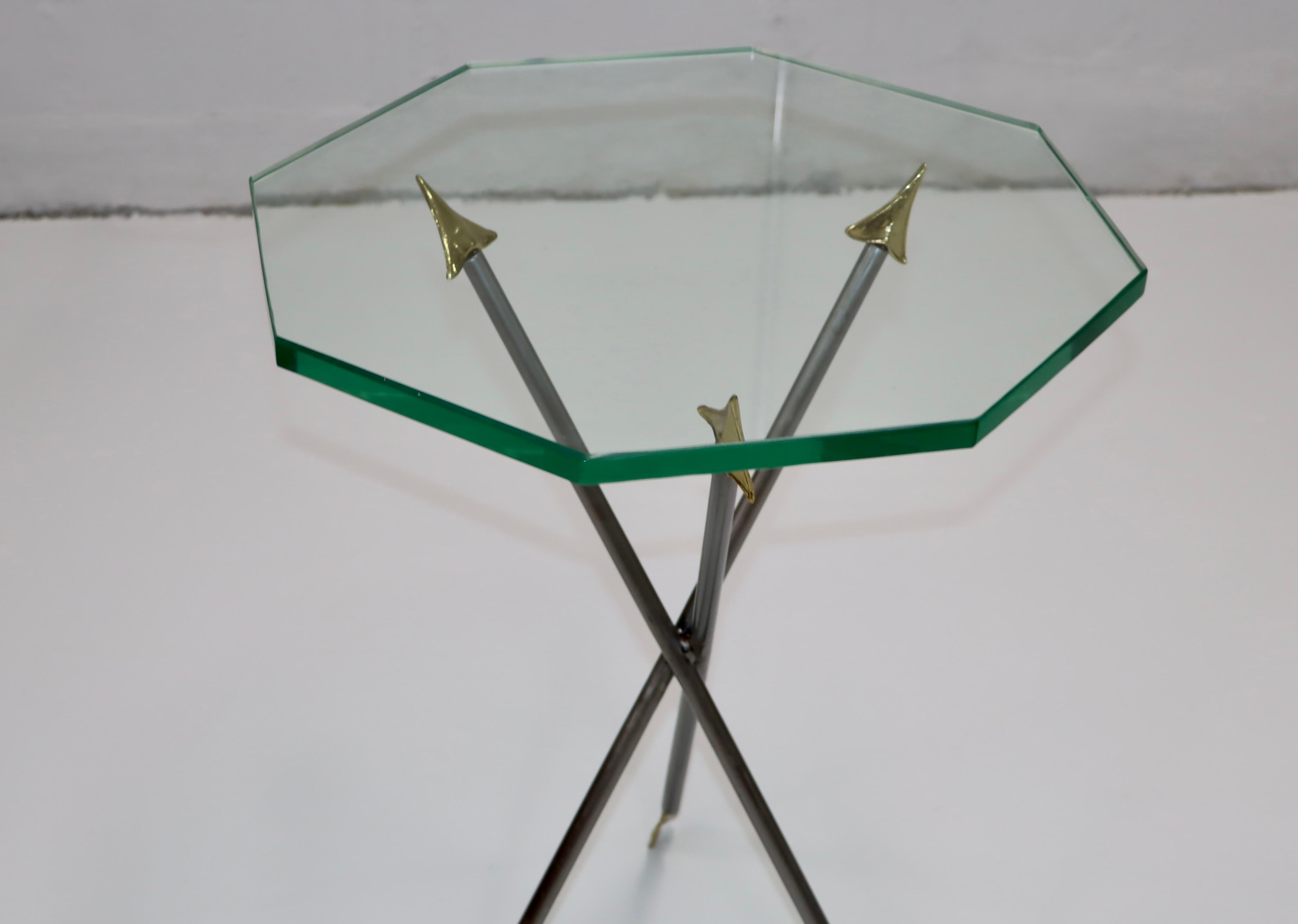 1970's Italian Arrow Side Tables Octagonal Glass Tops In Good Condition For Sale In New York, NY