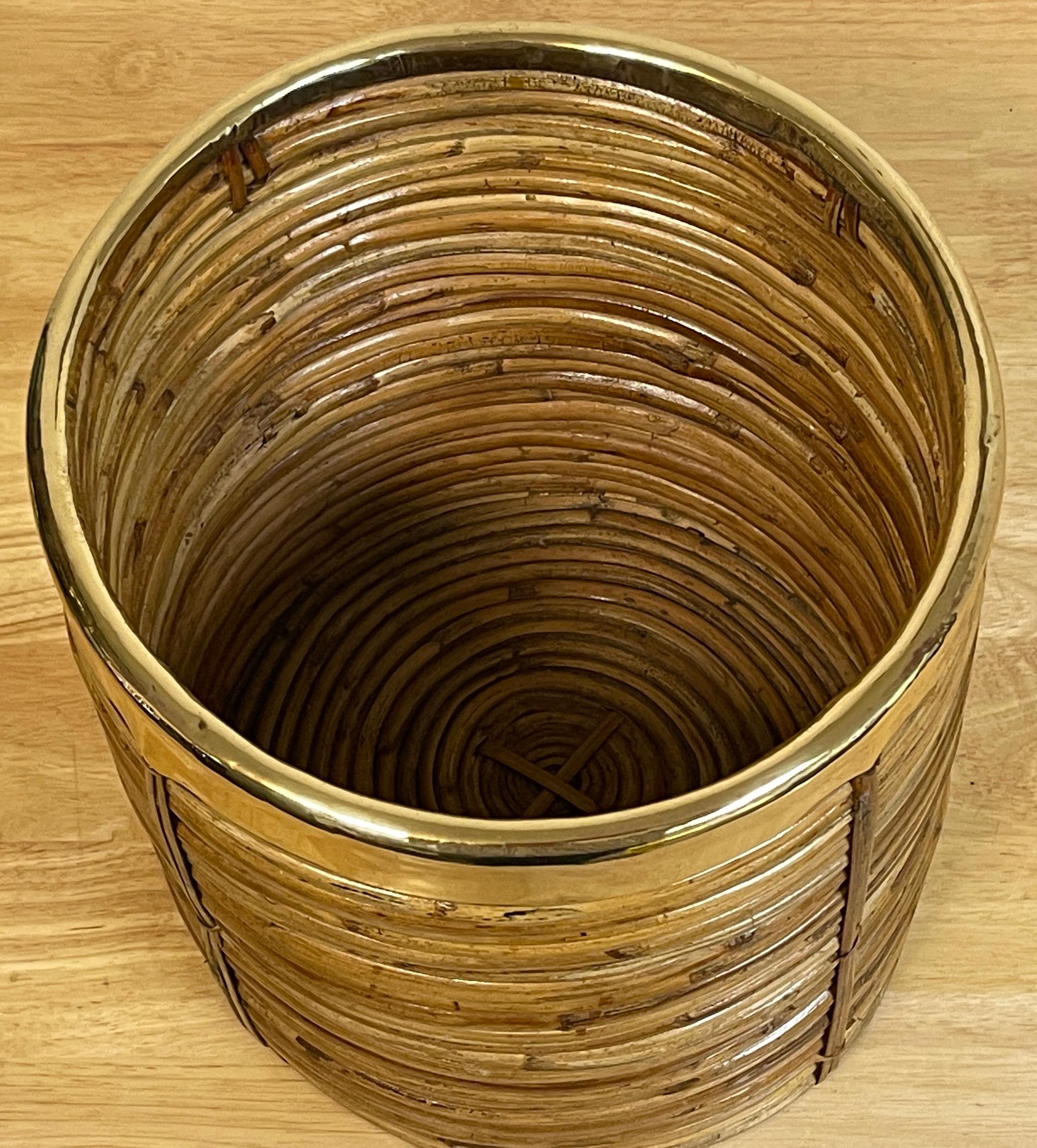 1970s Italian Bamboo/ Rattan Wastepaper Basket with Polished Brass Rim In Good Condition In West Palm Beach, FL