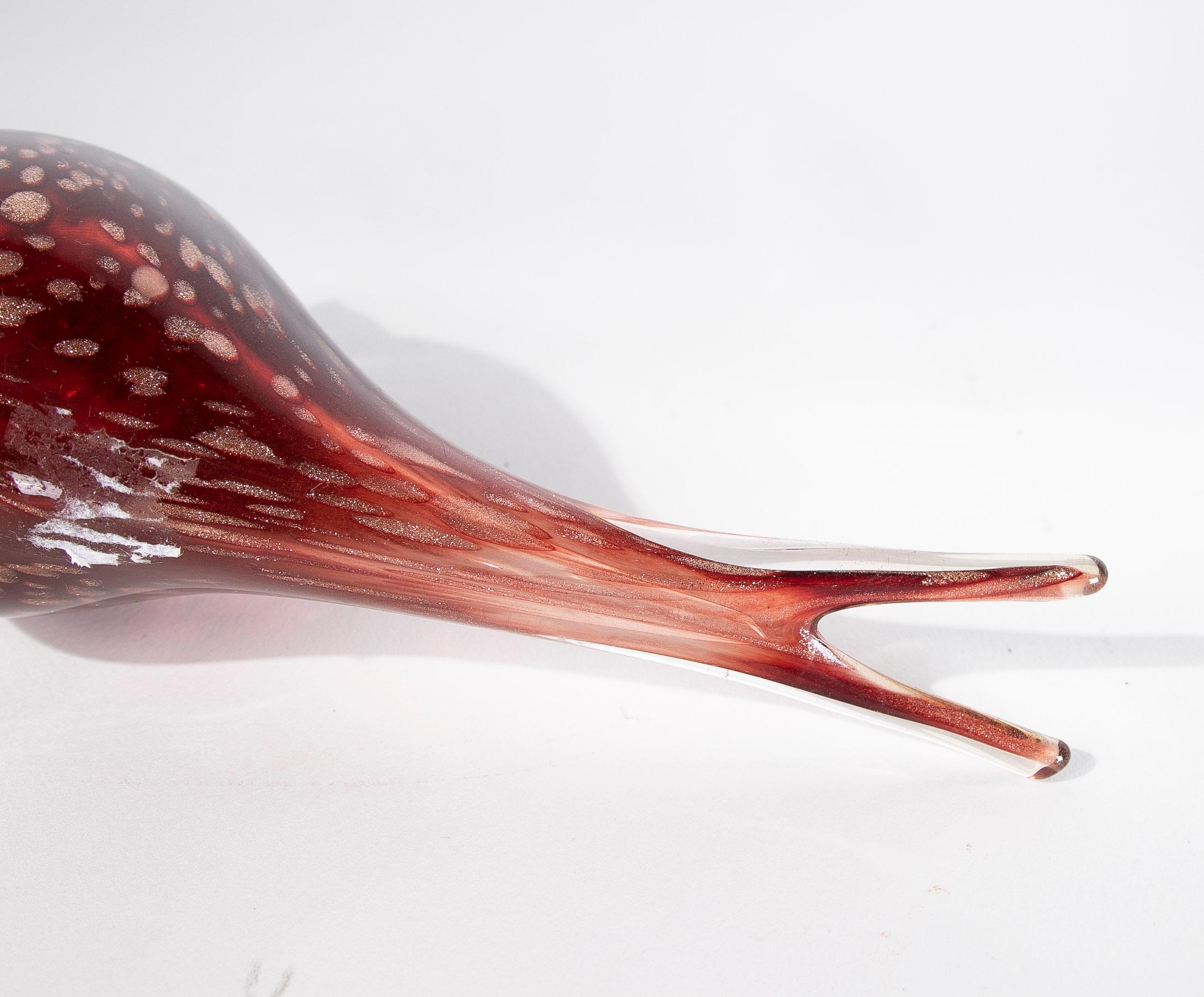 1970s Italian Bird in Red Veined Murano Crystal For Sale 8