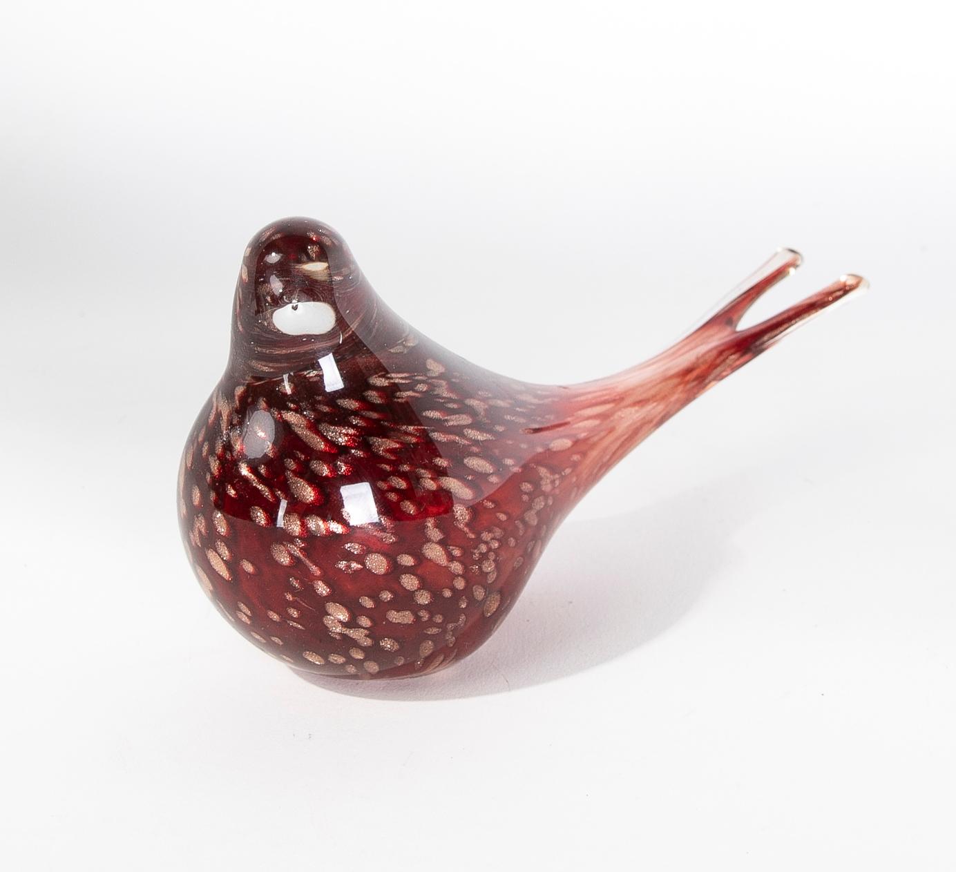 1970s Italian Bird in Red Veined Murano Crystal For Sale 9
