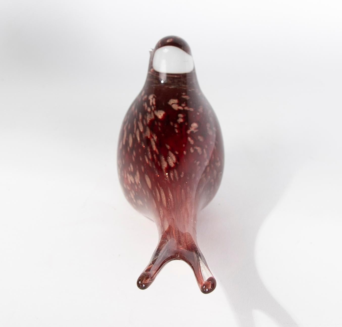 1970s Italian Bird in Red Veined Murano Crystal In Good Condition For Sale In Marbella, ES