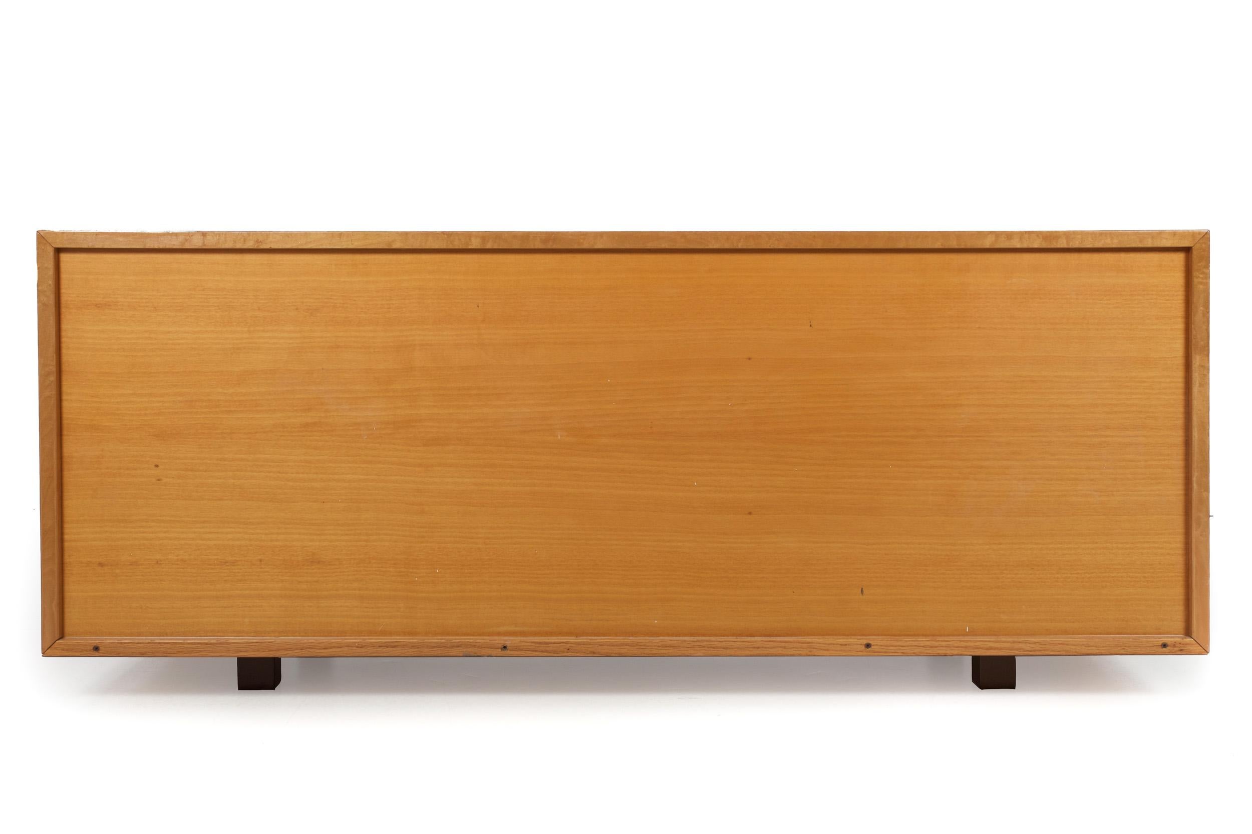 20th Century 1970s Italian Birdseye Maple Credenza Cabinet by Giovanni Offredi for Saporiti