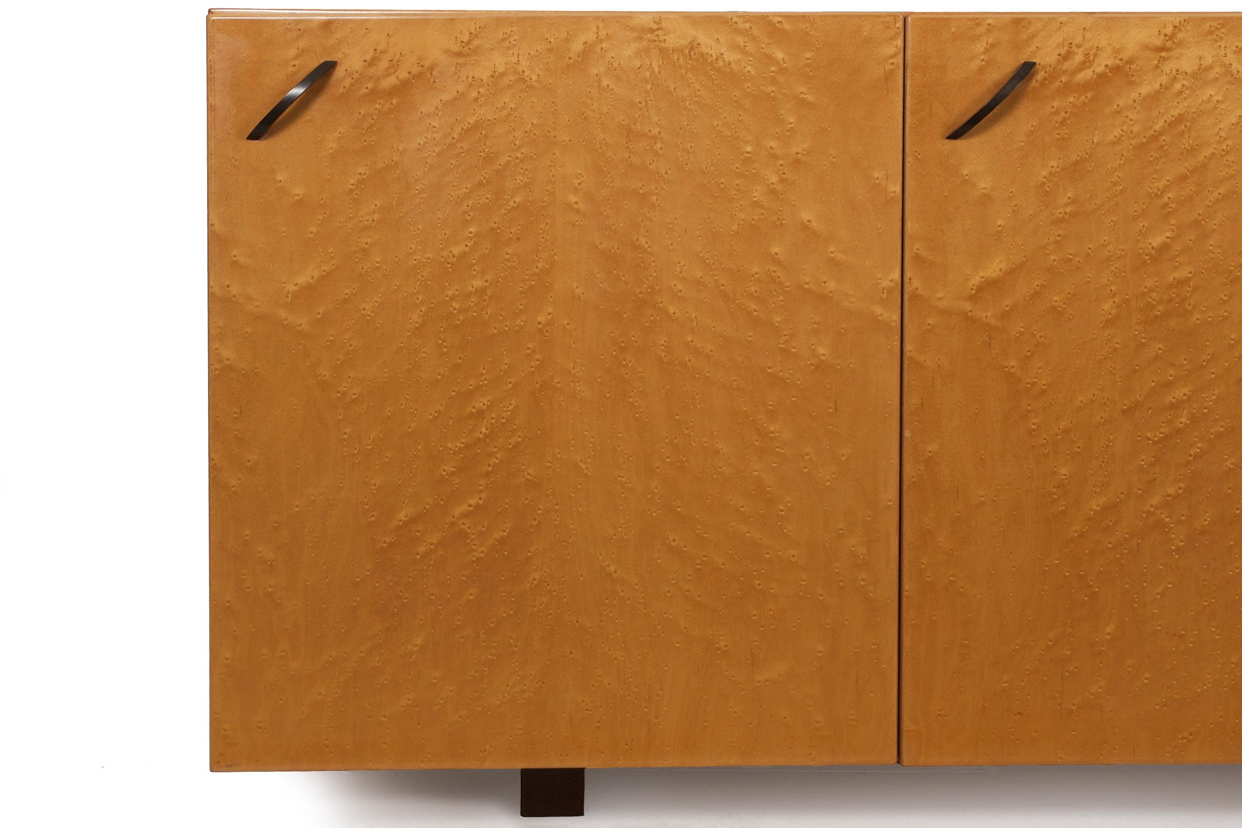 1970s Italian Birdseye Maple Credenza Cabinet by Giovanni Offredi for Saporiti 1