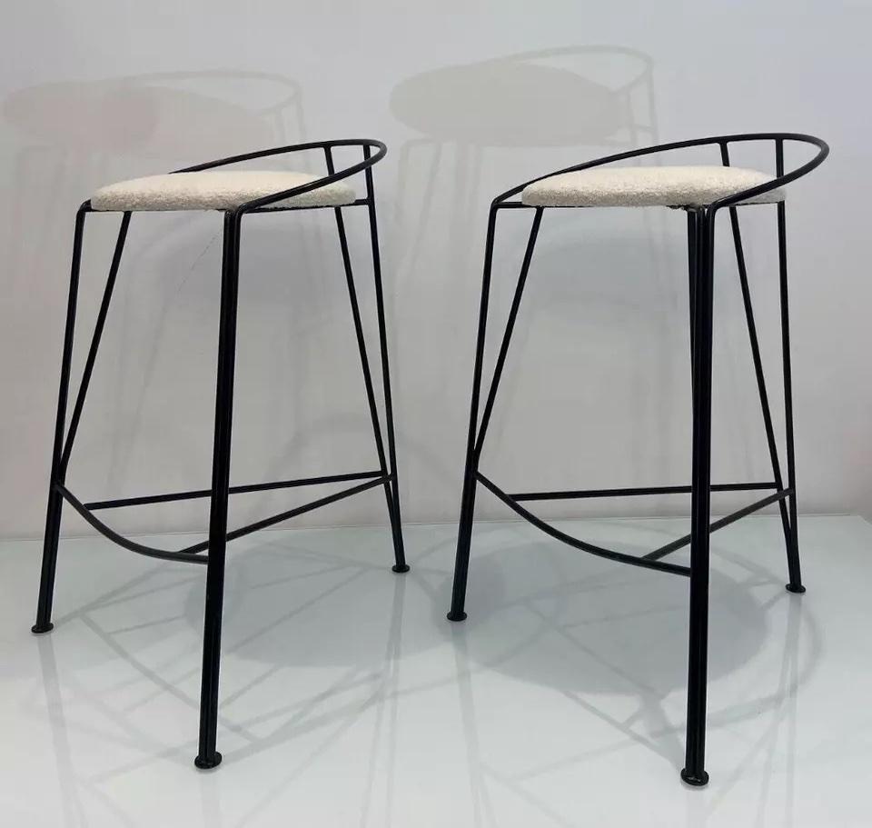 XX secolo Sgabelli da bar italiani anni '70 in metallo nero e boucle in vendita