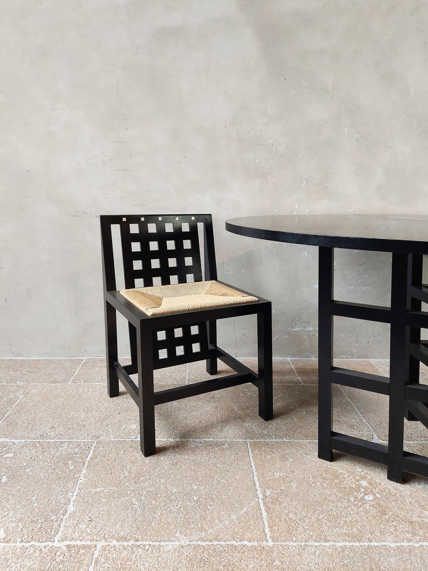 Late 20th Century 1970s Italian Black Oval Folding Table and Four Chairs designed by Mackintosh  For Sale