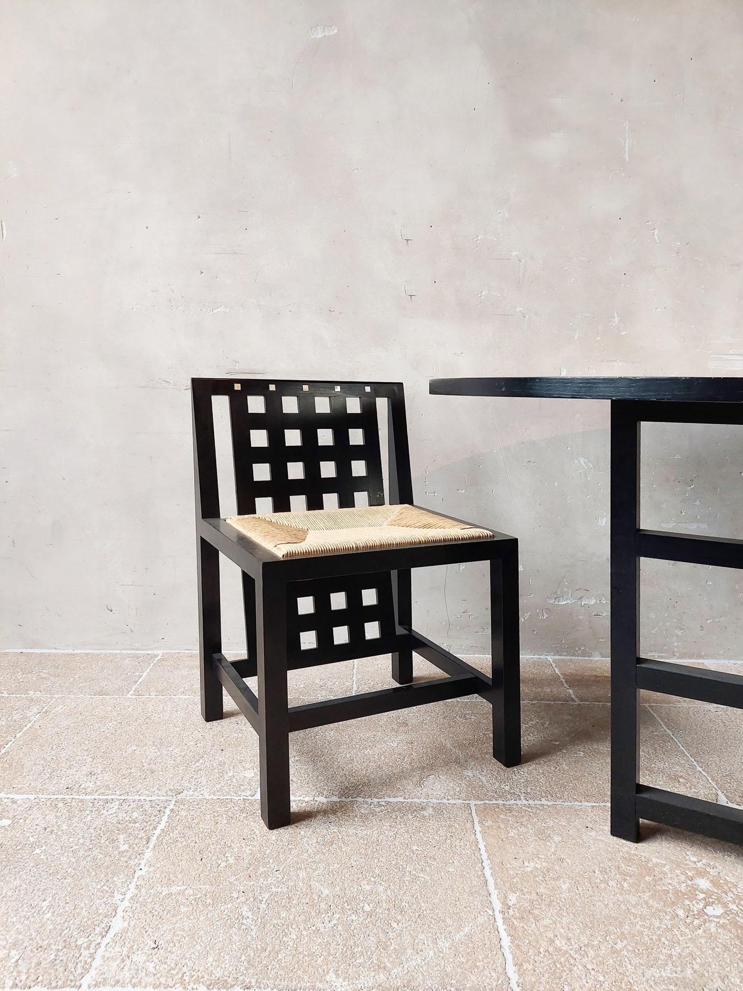 Mother-of-Pearl 1970s Italian Black Oval Folding Table and Four Chairs designed by Mackintosh  For Sale