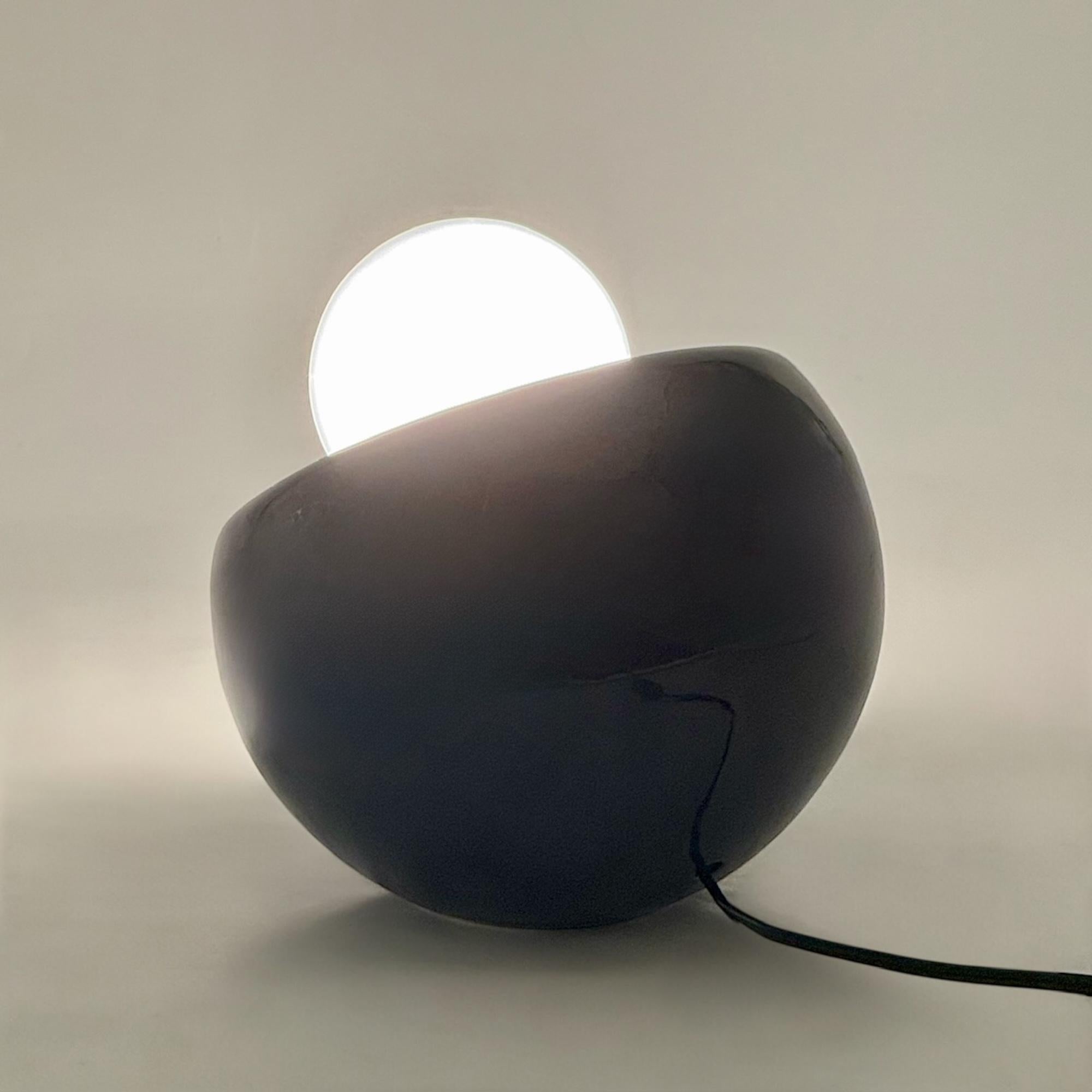 1970s Italian Blue Ceramic Table or Bedside Lamp Space Age Design In Good Condition For Sale In San Benedetto Del Tronto, IT