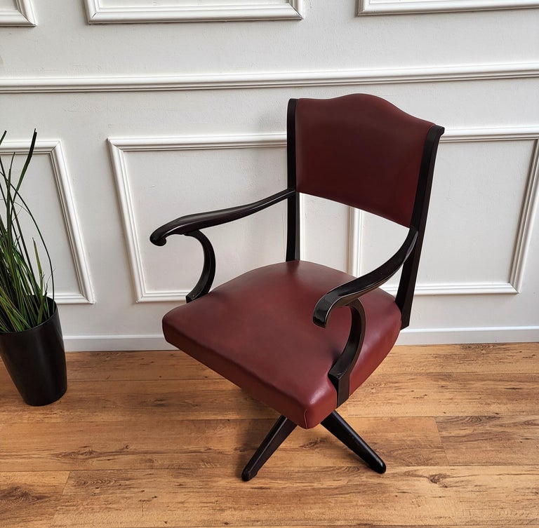 1970s Italian Bordeaux Leather & Wood Open Arm Turning Office Desk Chair For Sale 2