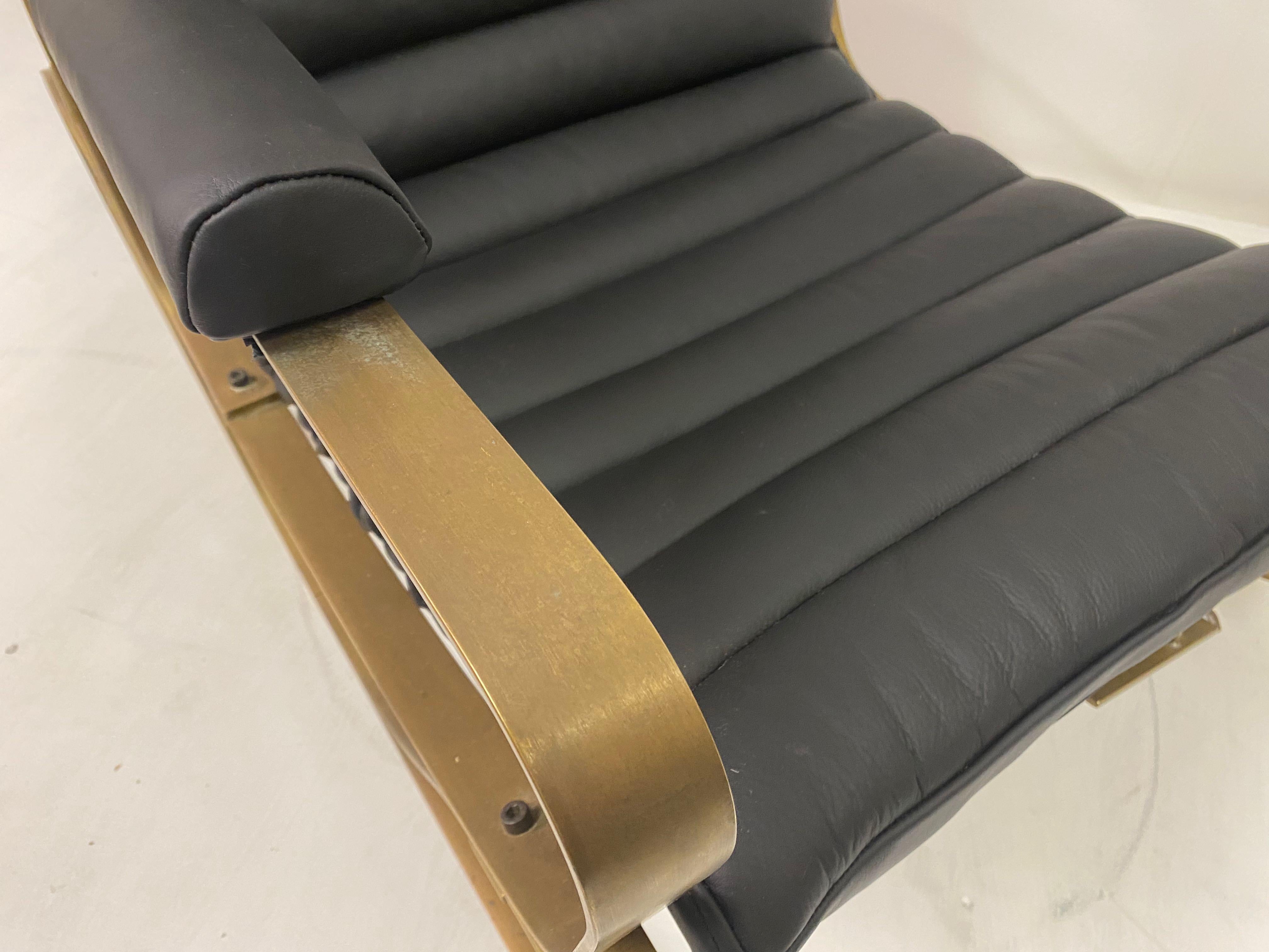 1970s Italian Brass and Black Leather Rocking Chair by Luciano Frigerio For Sale 10