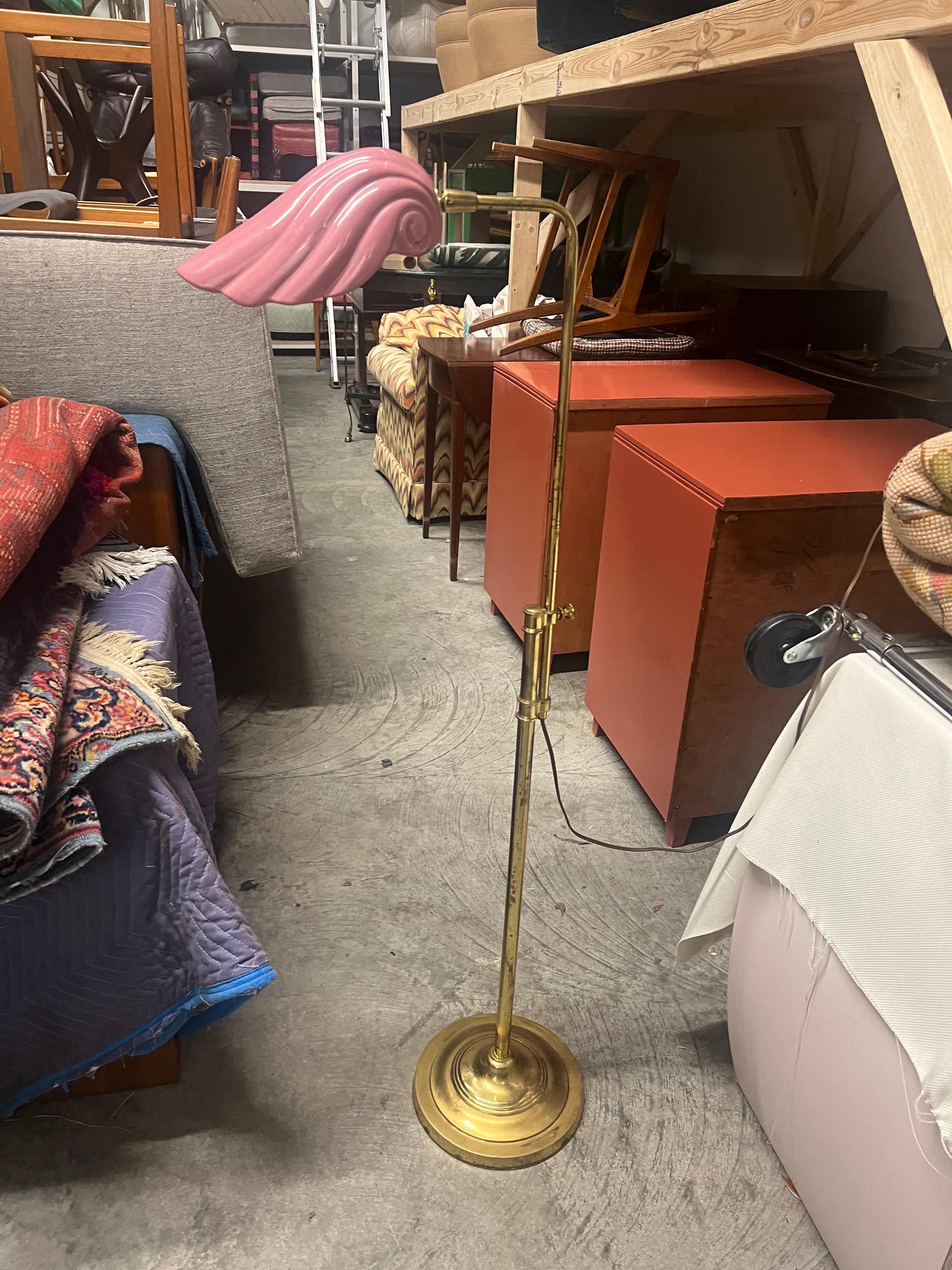 1970s Italian Brass and Porcelain Shell Form Adjustable Angelo Brotto Attributed In Good Condition In Charleston, SC