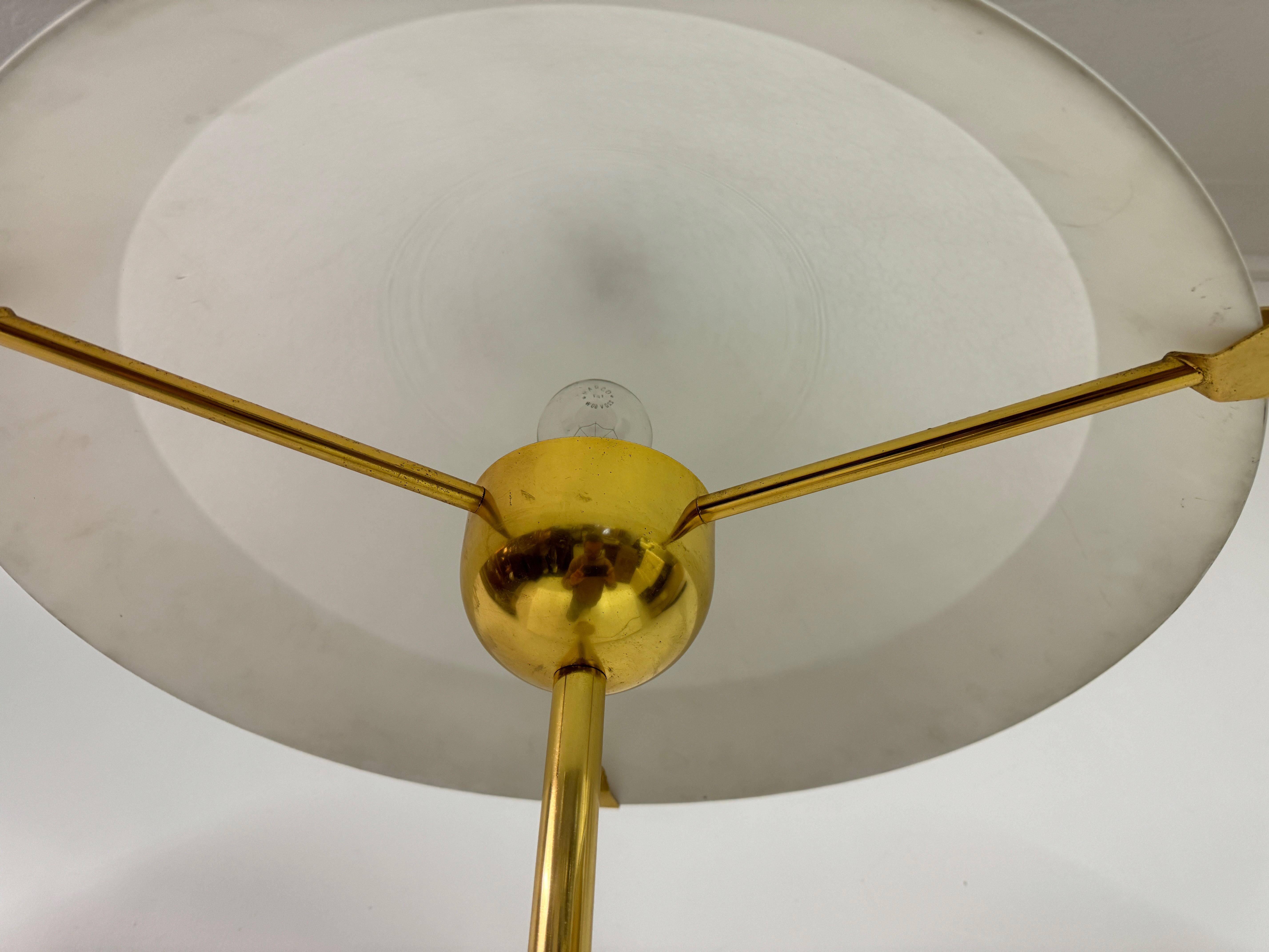 1970s Italian Brass and White Glass Floor Lamp For Sale 4