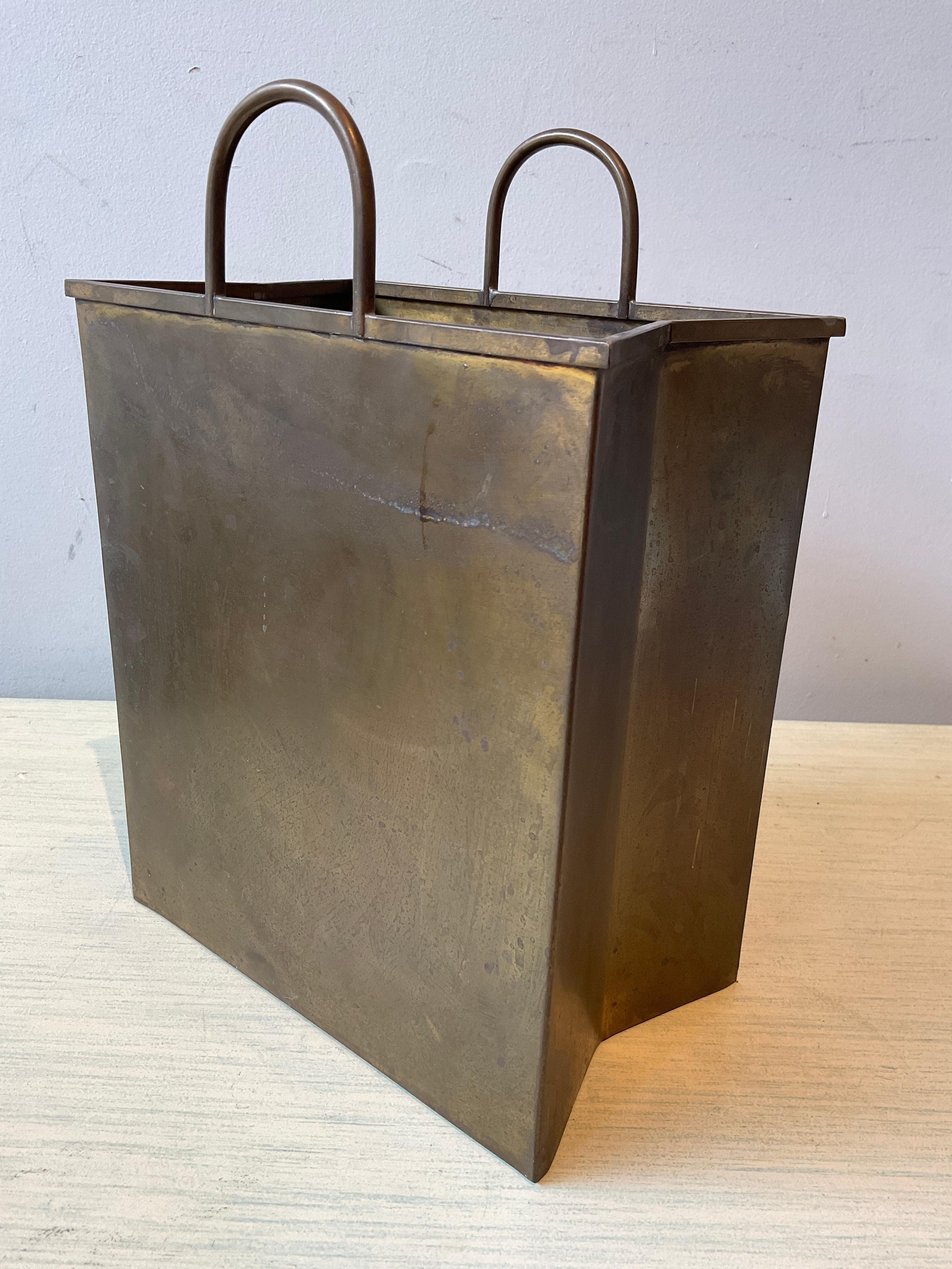 1970s Italian Brass Shopping Bag In Good Condition For Sale In Tarrytown, NY