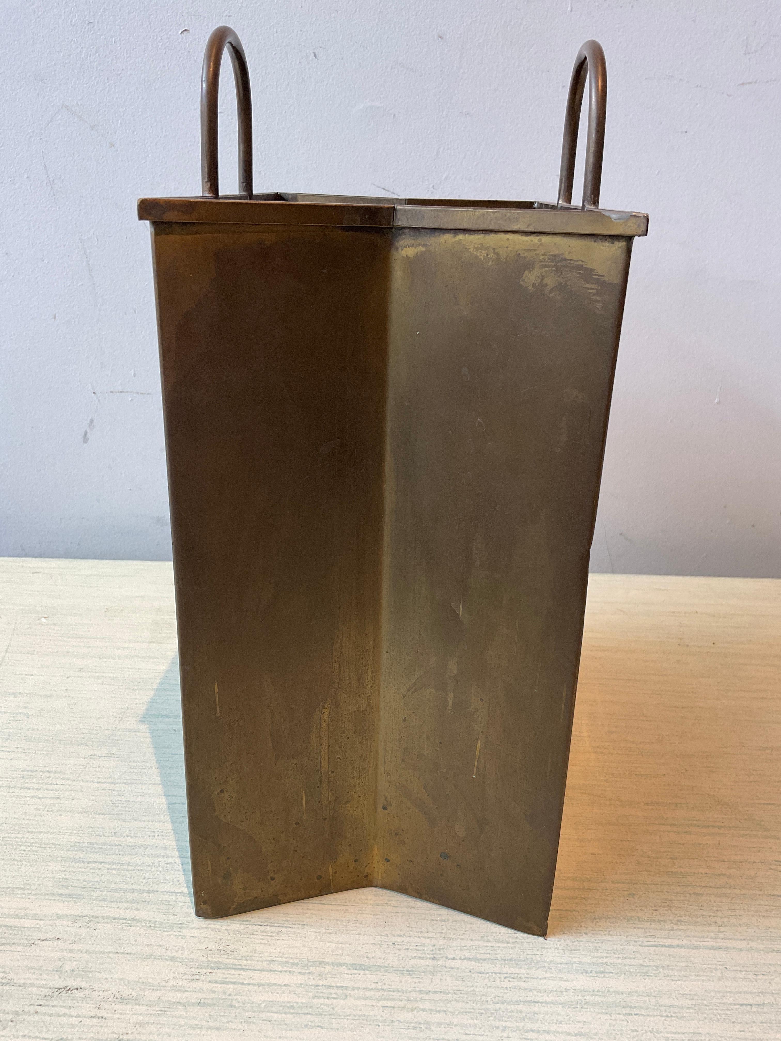 Late 20th Century 1970s Italian Brass Shopping Bag For Sale