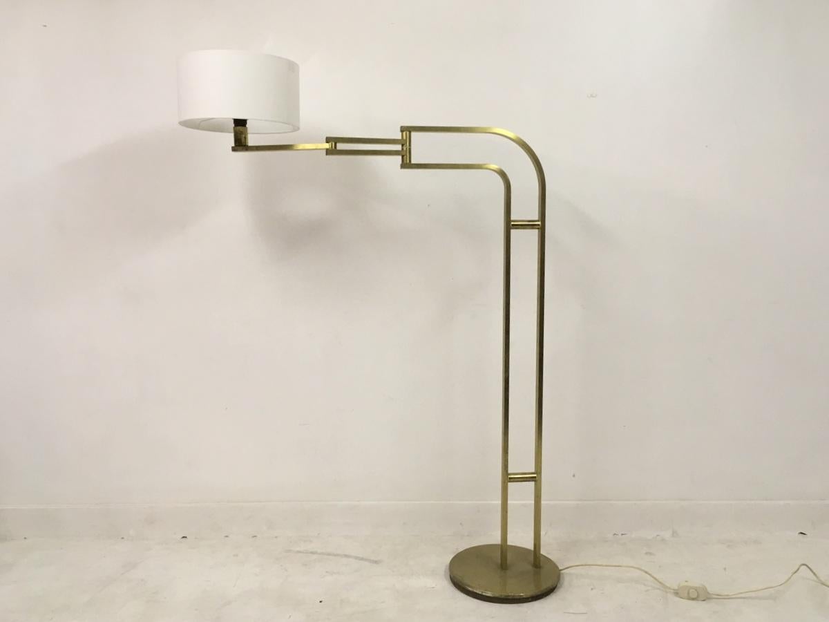1970s Italian Brass Swing Floor Lamp by Reggiani In Fair Condition In London, London
