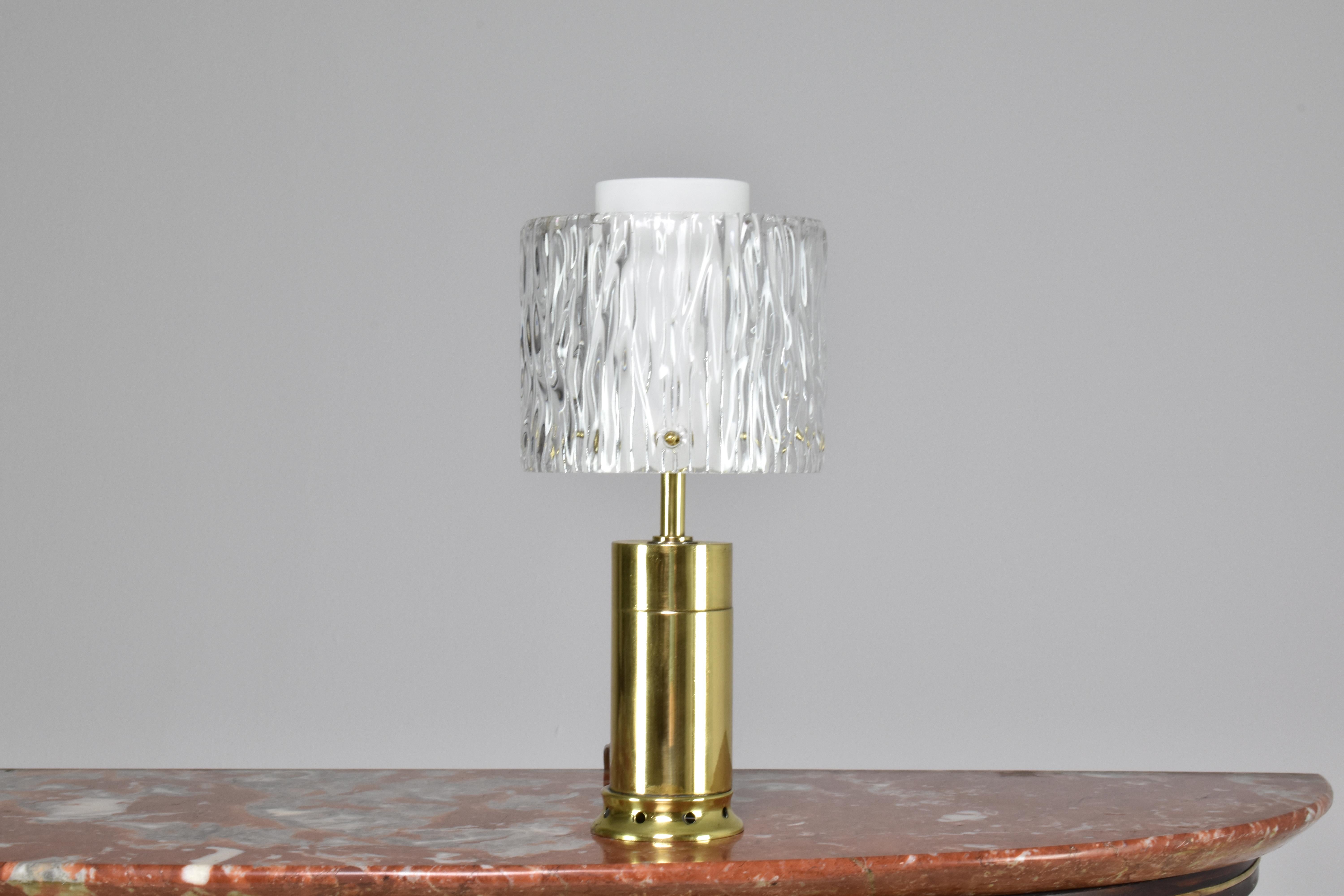 Mid-Century Modern Lampe de table italienne en laiton des années 1970  en vente