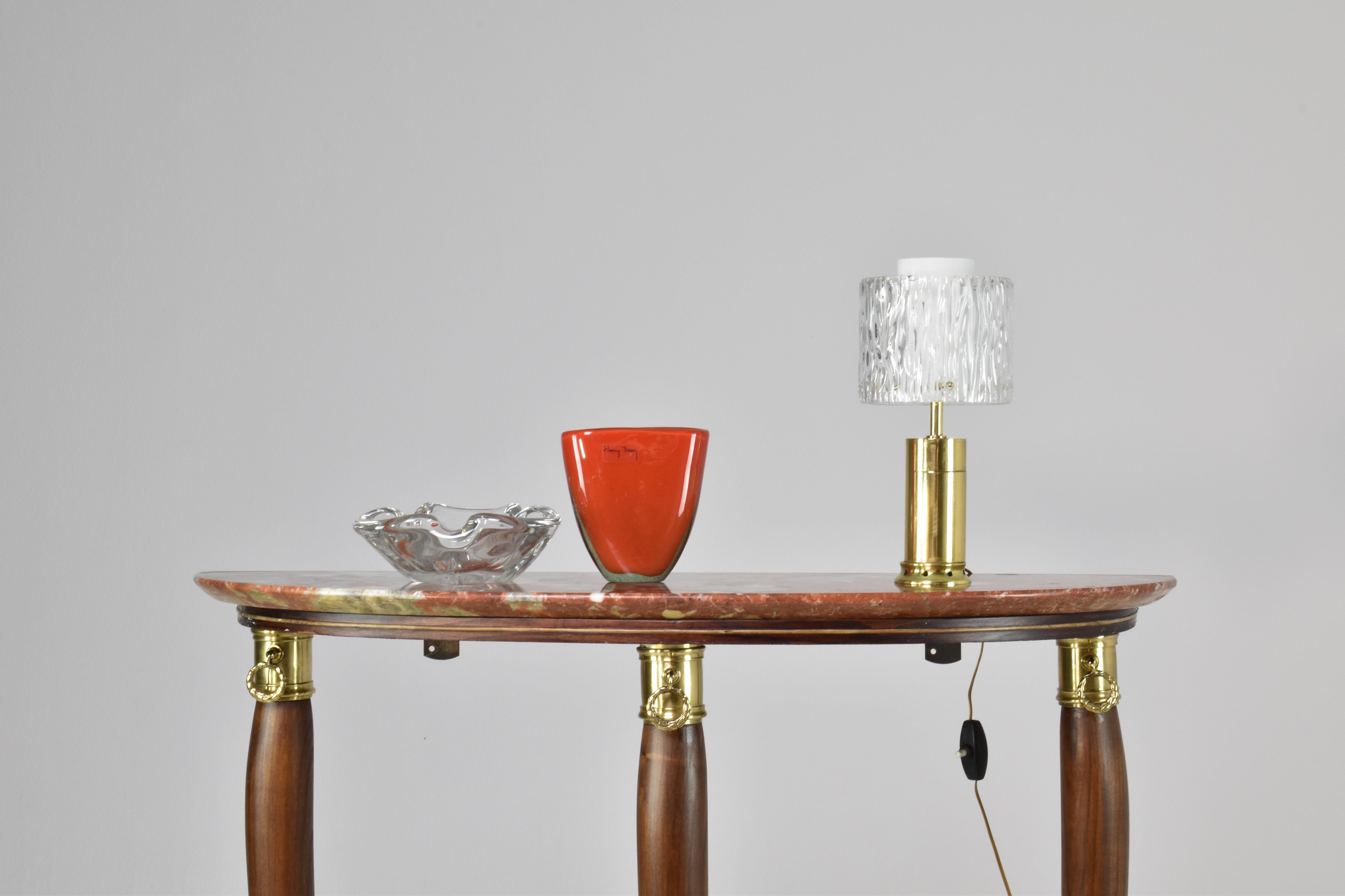 20ième siècle Lampe de table italienne en laiton des années 1970  en vente