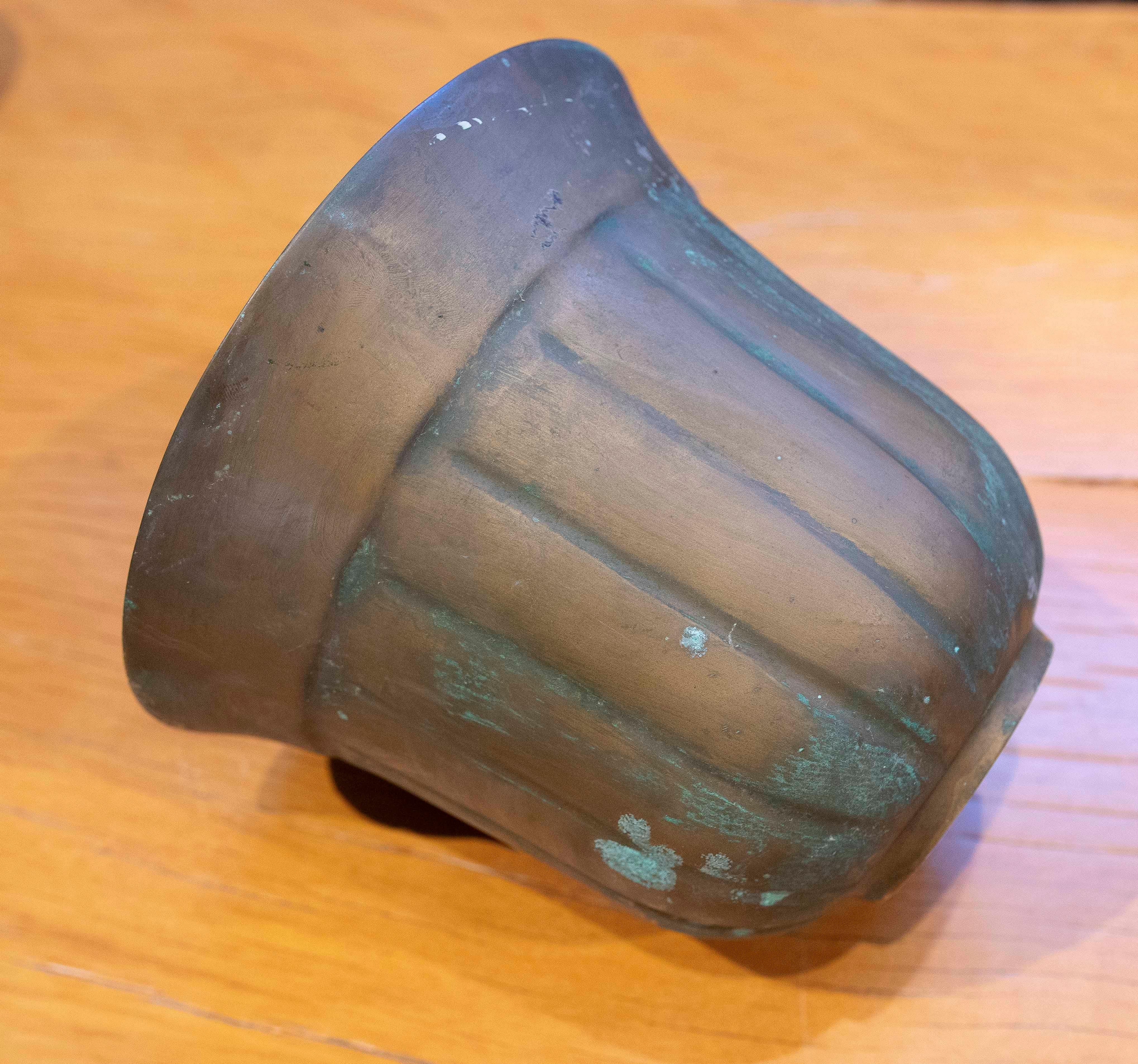 1970s Italian Bronze Ice Bucket Signed by the Artist Esa Fedrigolli For Sale 7