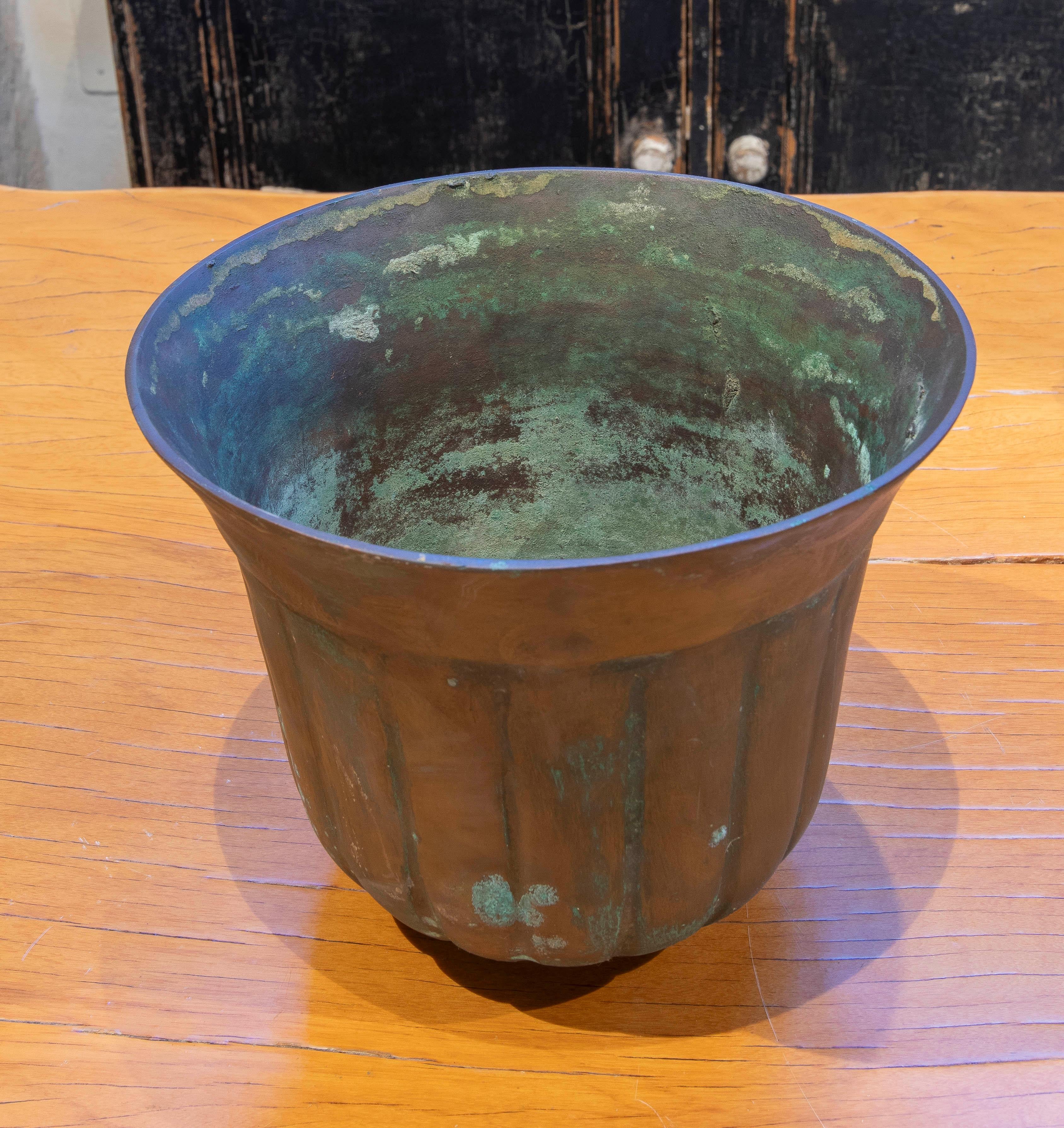 1970s Italian Bronze Ice Bucket Signed by the Artist Esa Fedrigolli For Sale 3