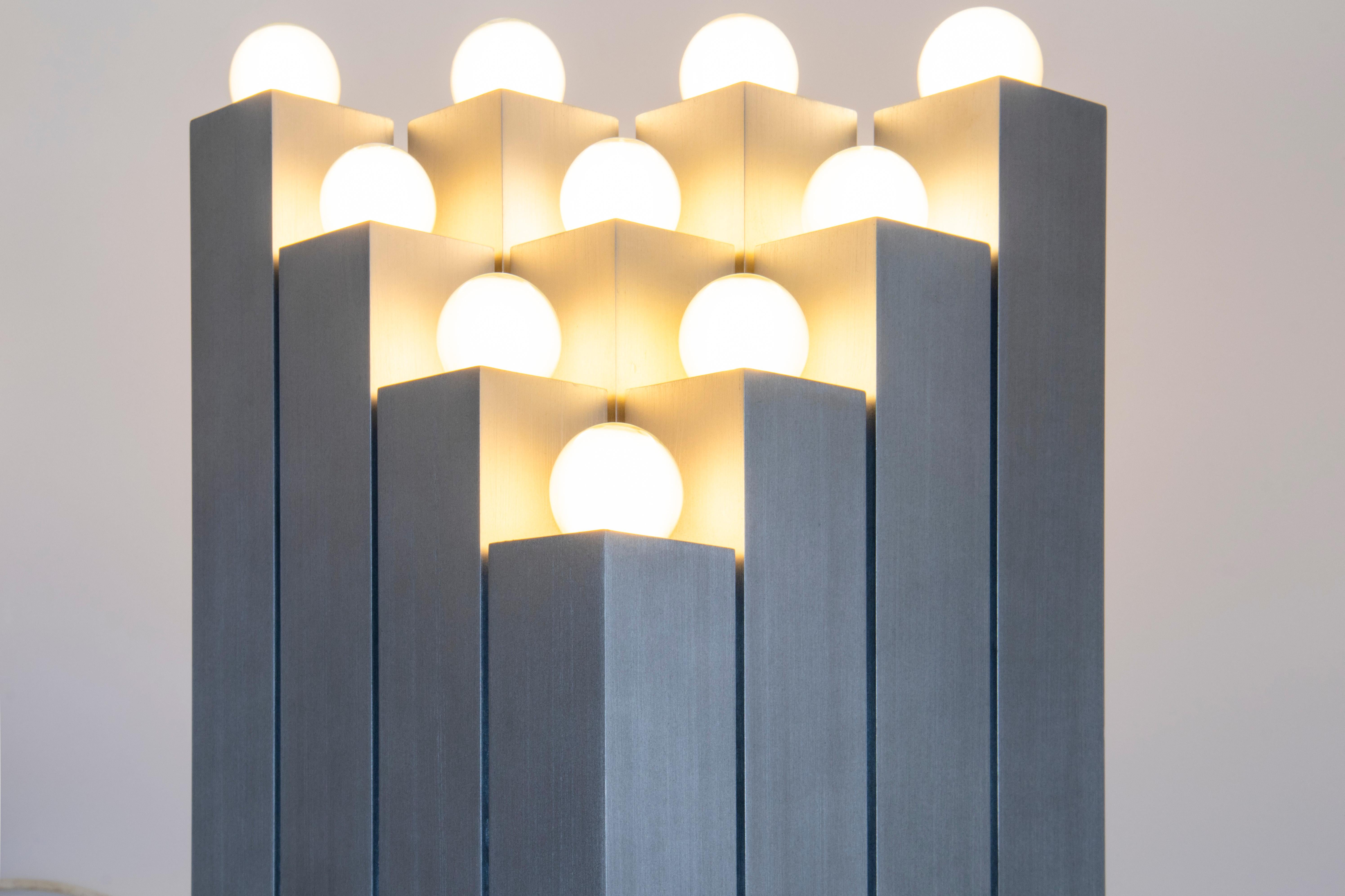 Mid-Century Modern 1970s Italian Brutalist 16-Bulb Brushed Aluminum Floor Lamp, Mangiarotti Style For Sale