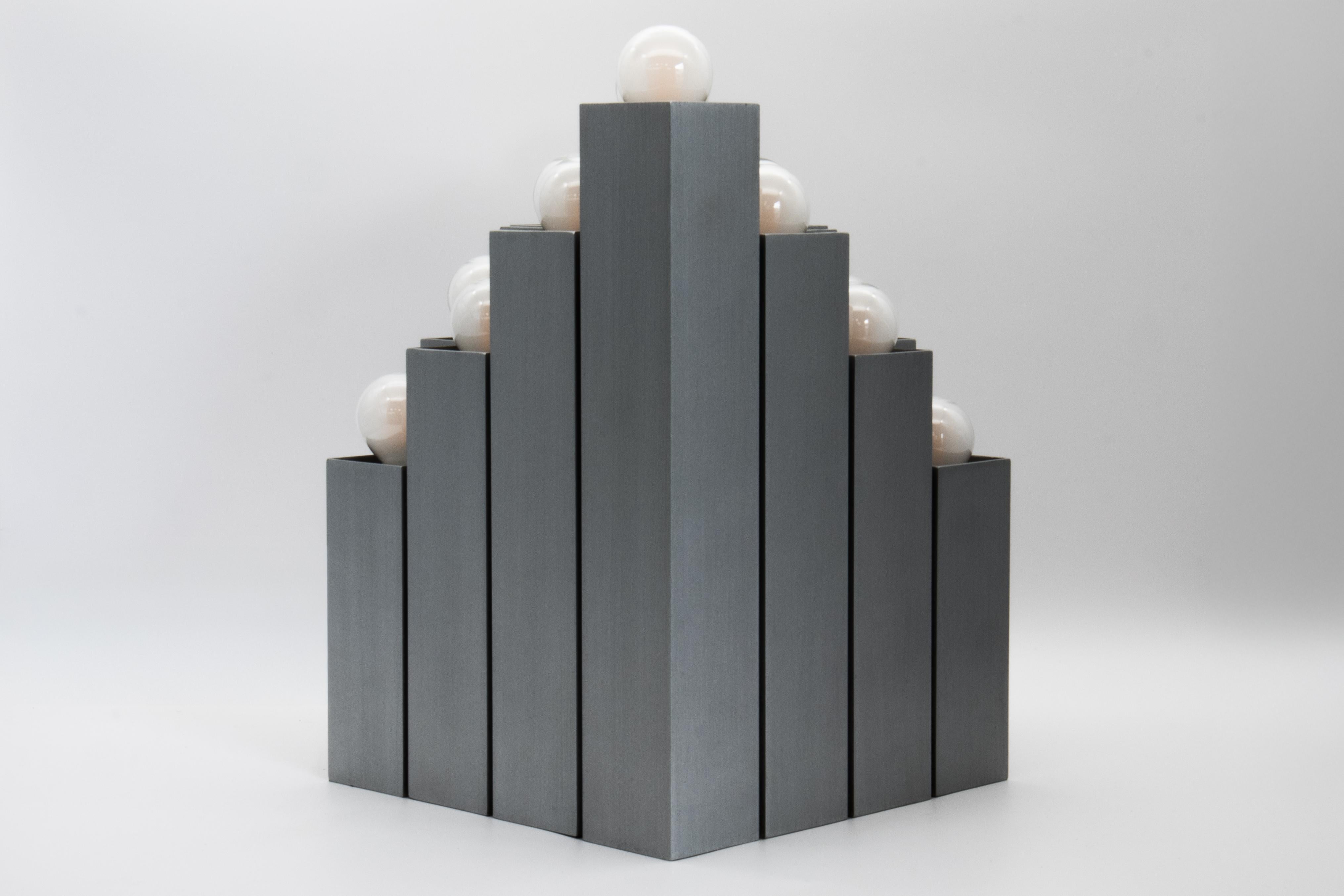 Late 20th Century 1970s Italian Brutalist 16-Bulb Brushed Aluminum Floor Lamp, Mangiarotti Style For Sale