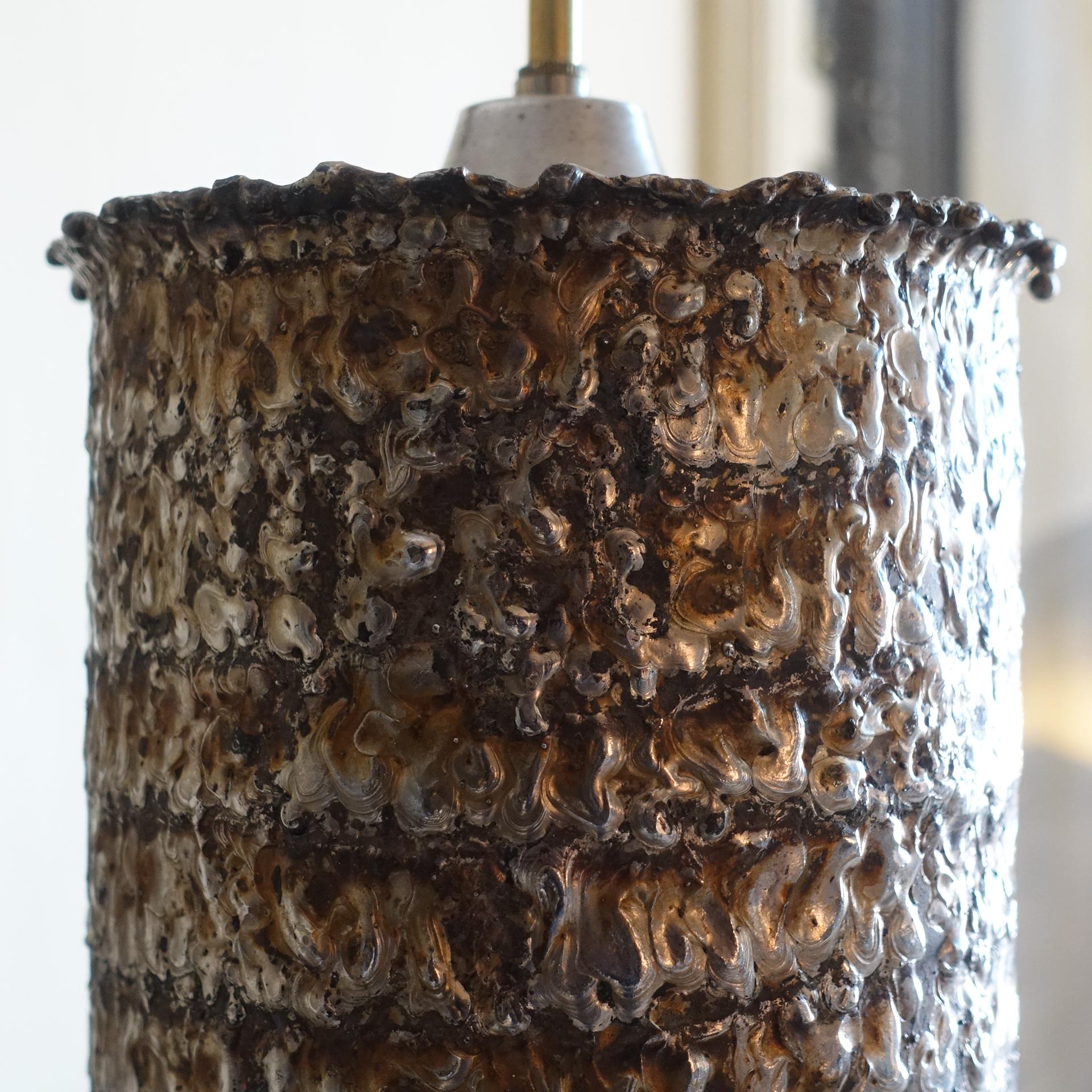 Hammered 1970's Italian Brutalist Metal Cylinder Table Lamp For Sale