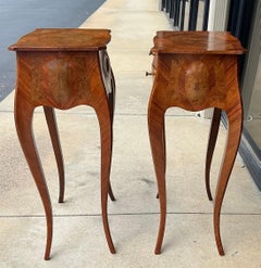 1970er Jahre Italienisch Burl Intarsien Olive Holz & Obstholz Louis XV Beistelltische - Paar
