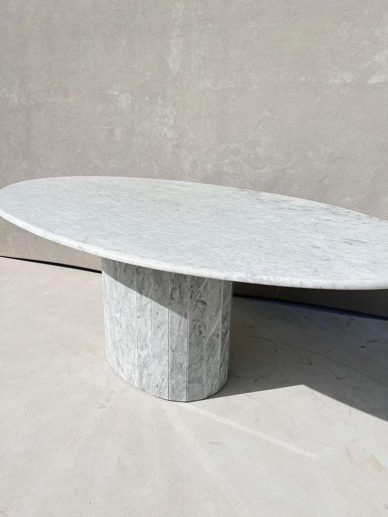 1970s Italian Carrara Marble Oval Dining Table with Fluted Base 4