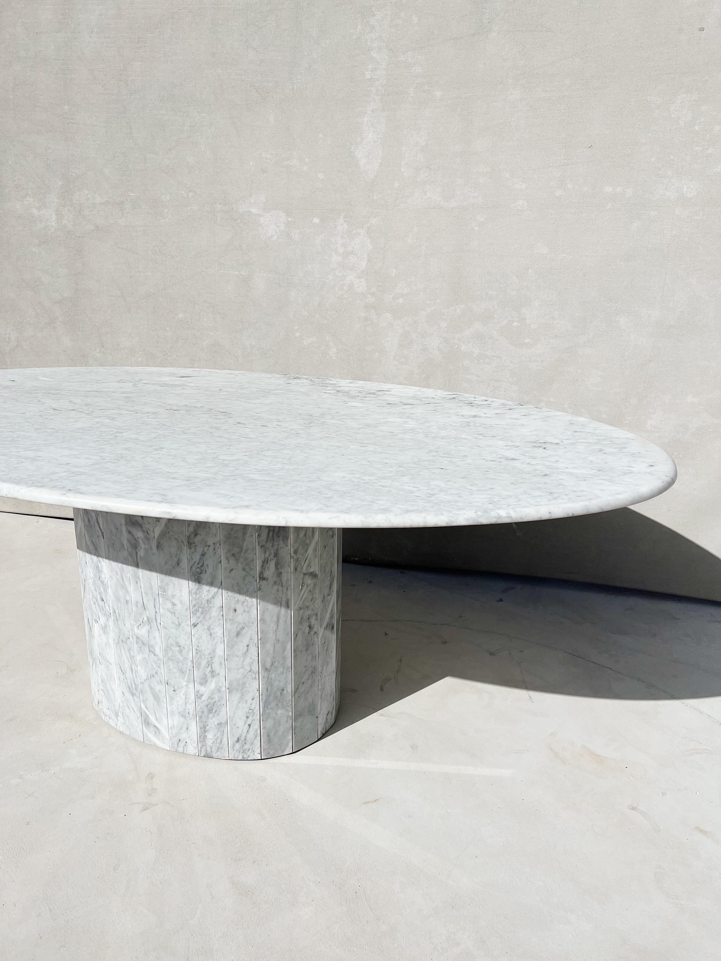 1970s Italian Carrara Marble Oval Dining Table with Fluted Base 6